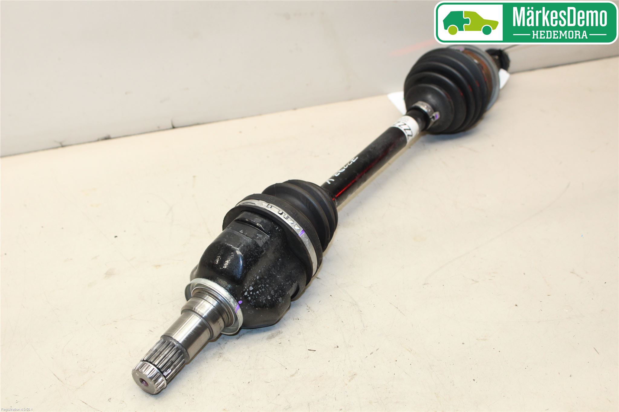 Toyota YARIS XP130 15-20 Drivaxel Fram Vänster