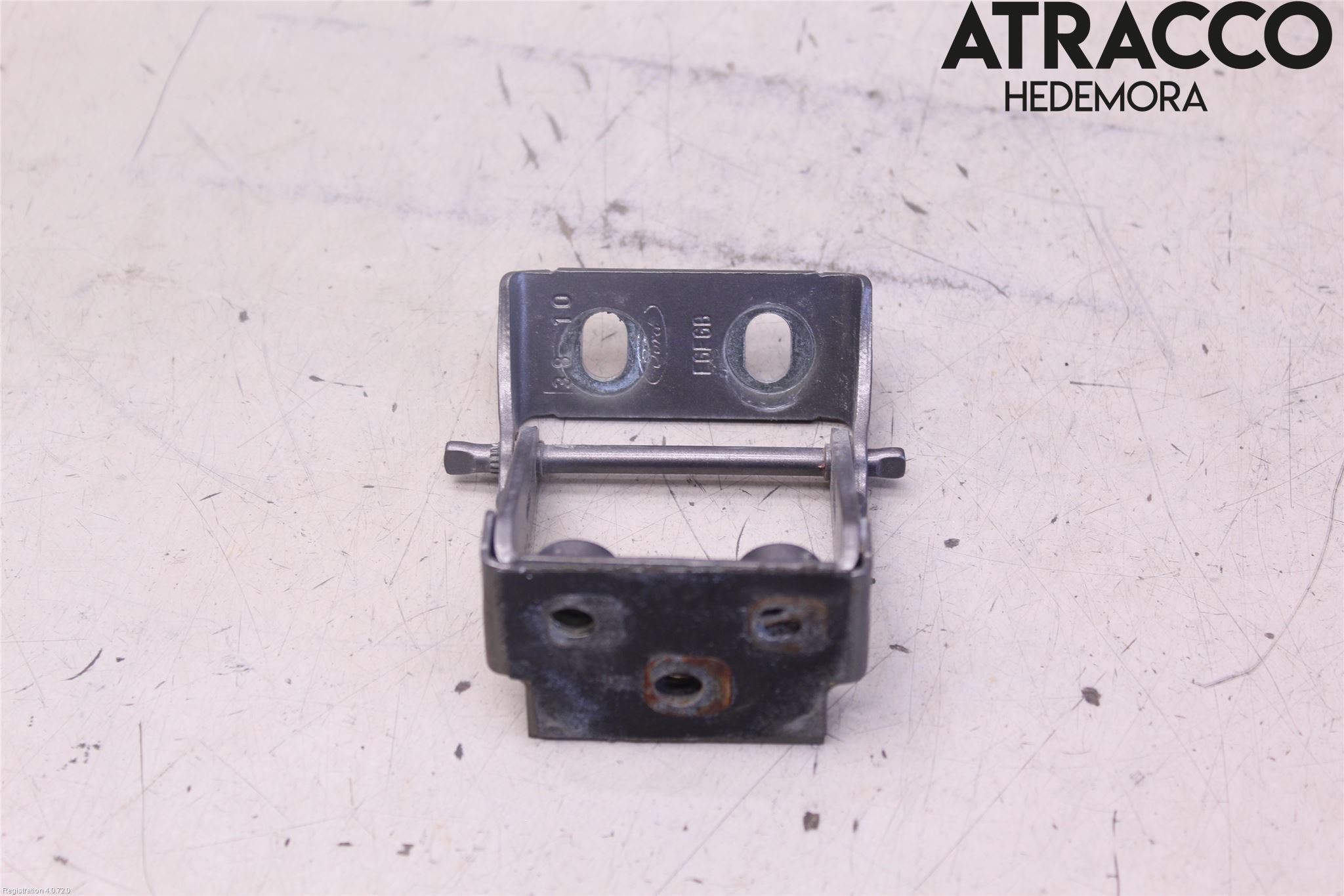 Ford MONDEO 07-15 Bakluckegångjärn Vä