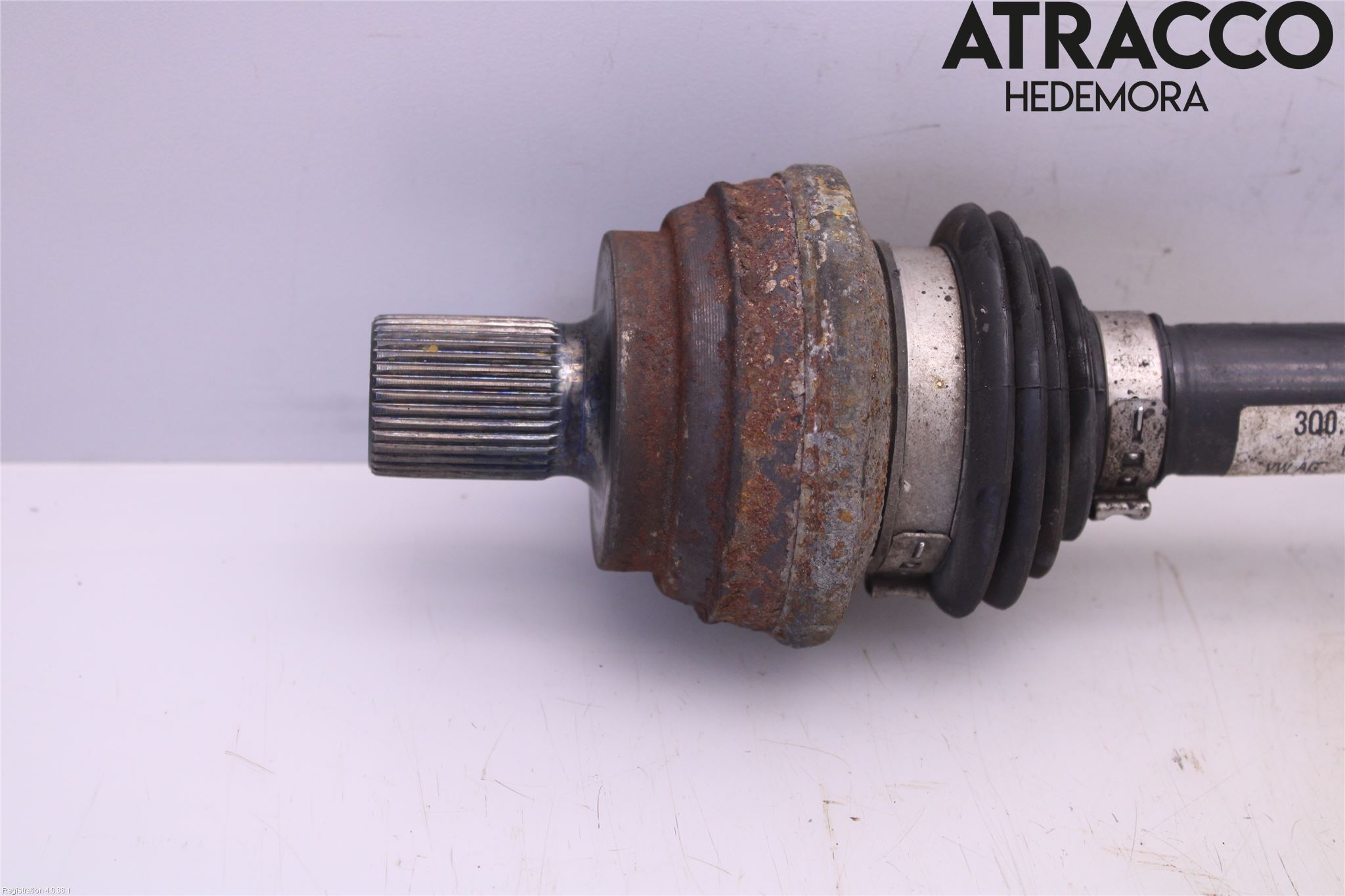 Volkswagen VW TIGUAN 16-24 Drivaxel Bak Höger