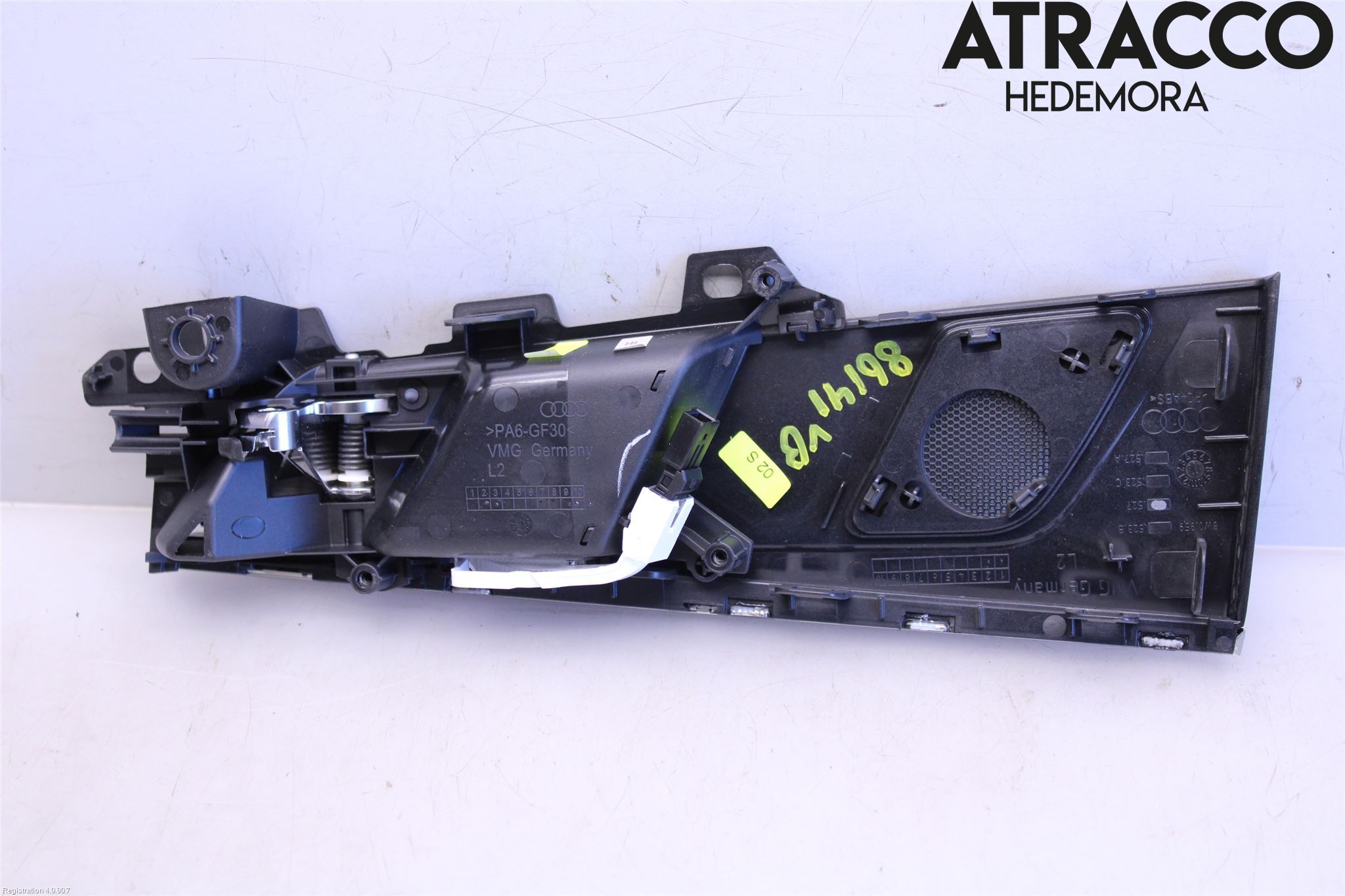 Audi A4/S4 B9 20- Dörrhandtag Inre Vä