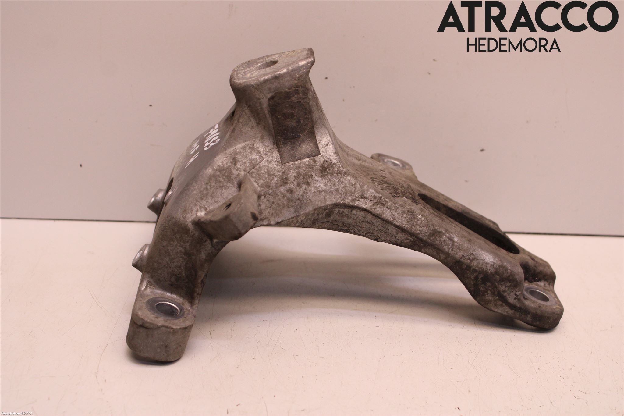 Audi A4 12-15 Motorfäste