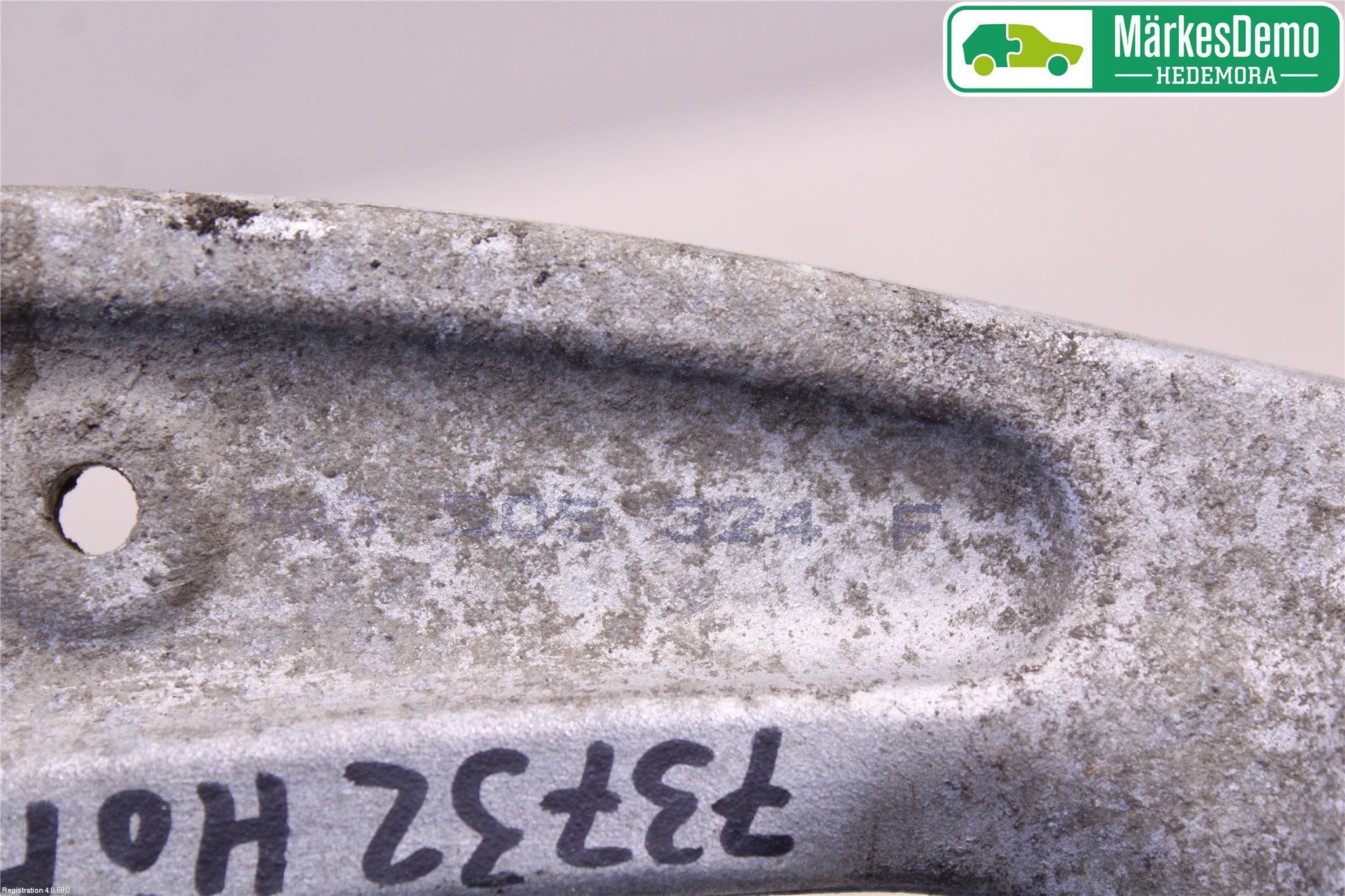 Audi A4/S4 B9 16-19 Bärarm Bak Övre Höger