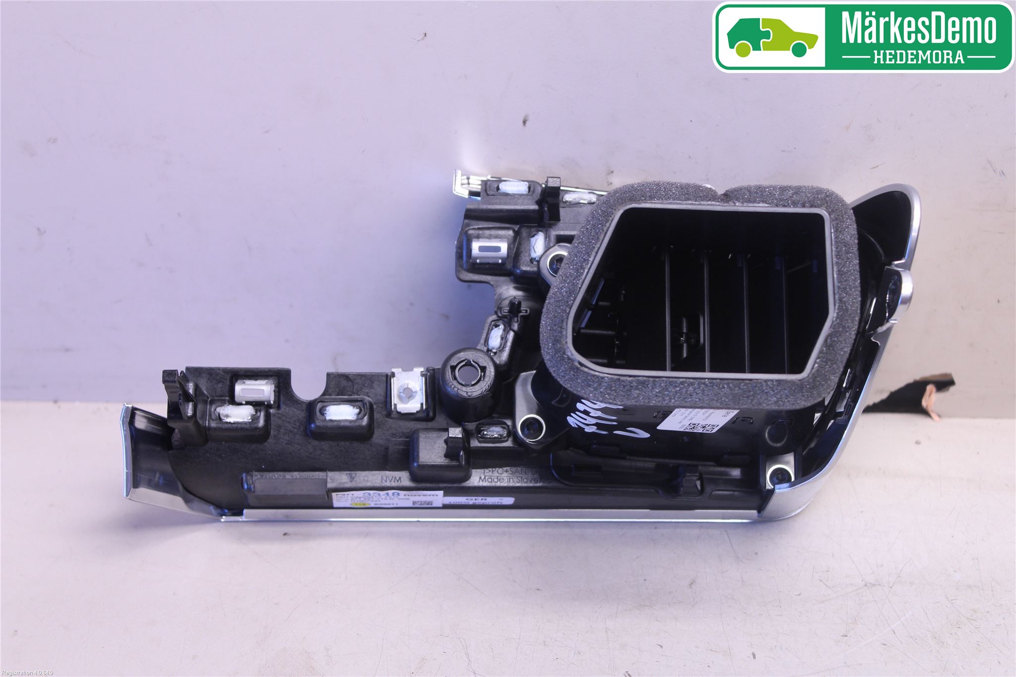 Porsche PANAMERA 09- Defrosterkanal-Munstycke