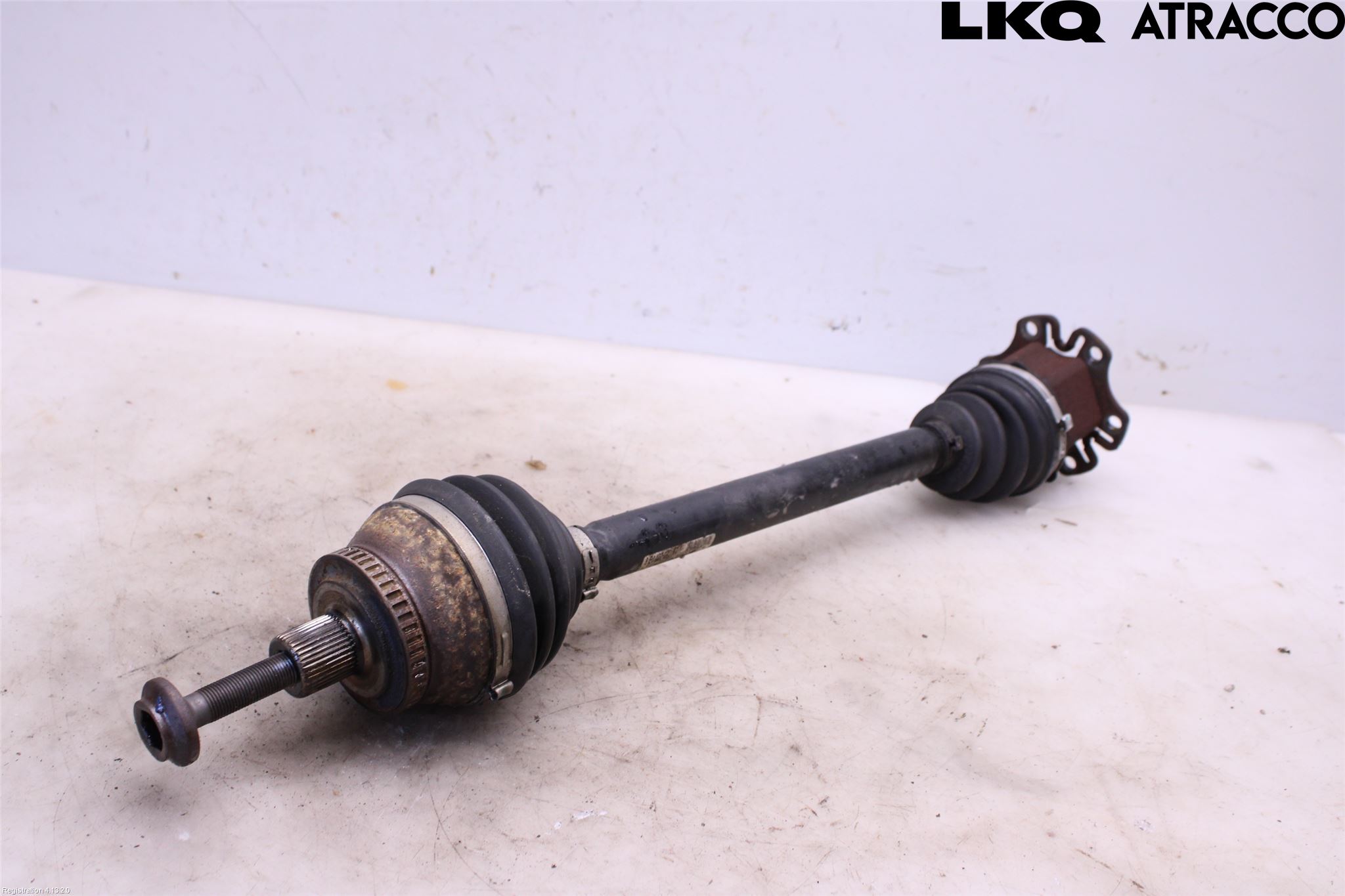 Audi A4/S4 05-07 Drivaxel Fram Höger