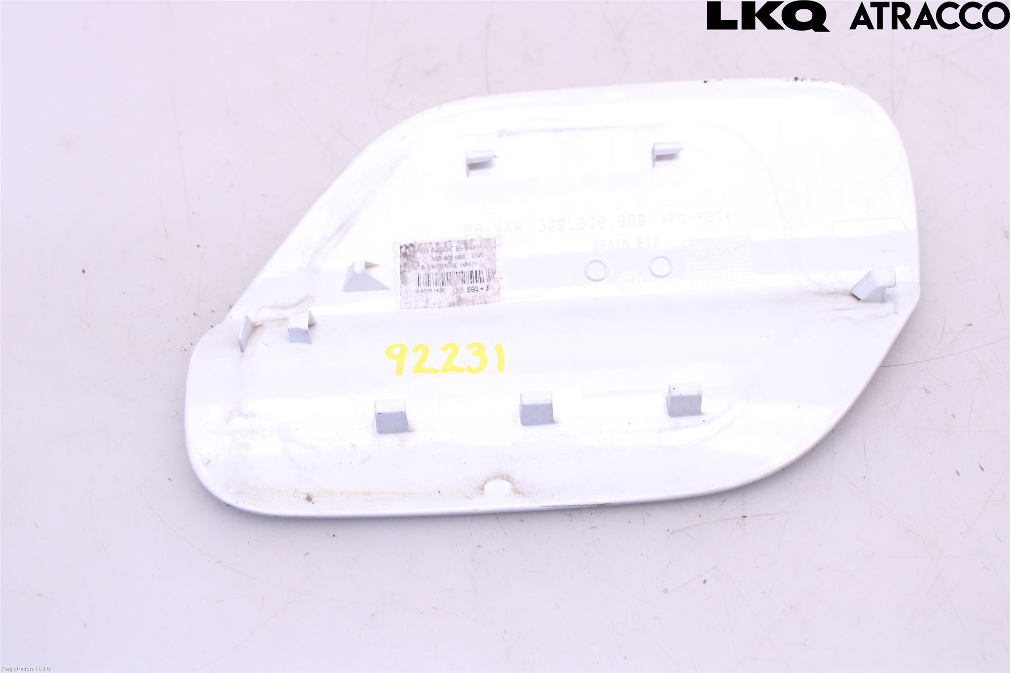 Volkswagen VW PASSAT 15-19 Tanklucka