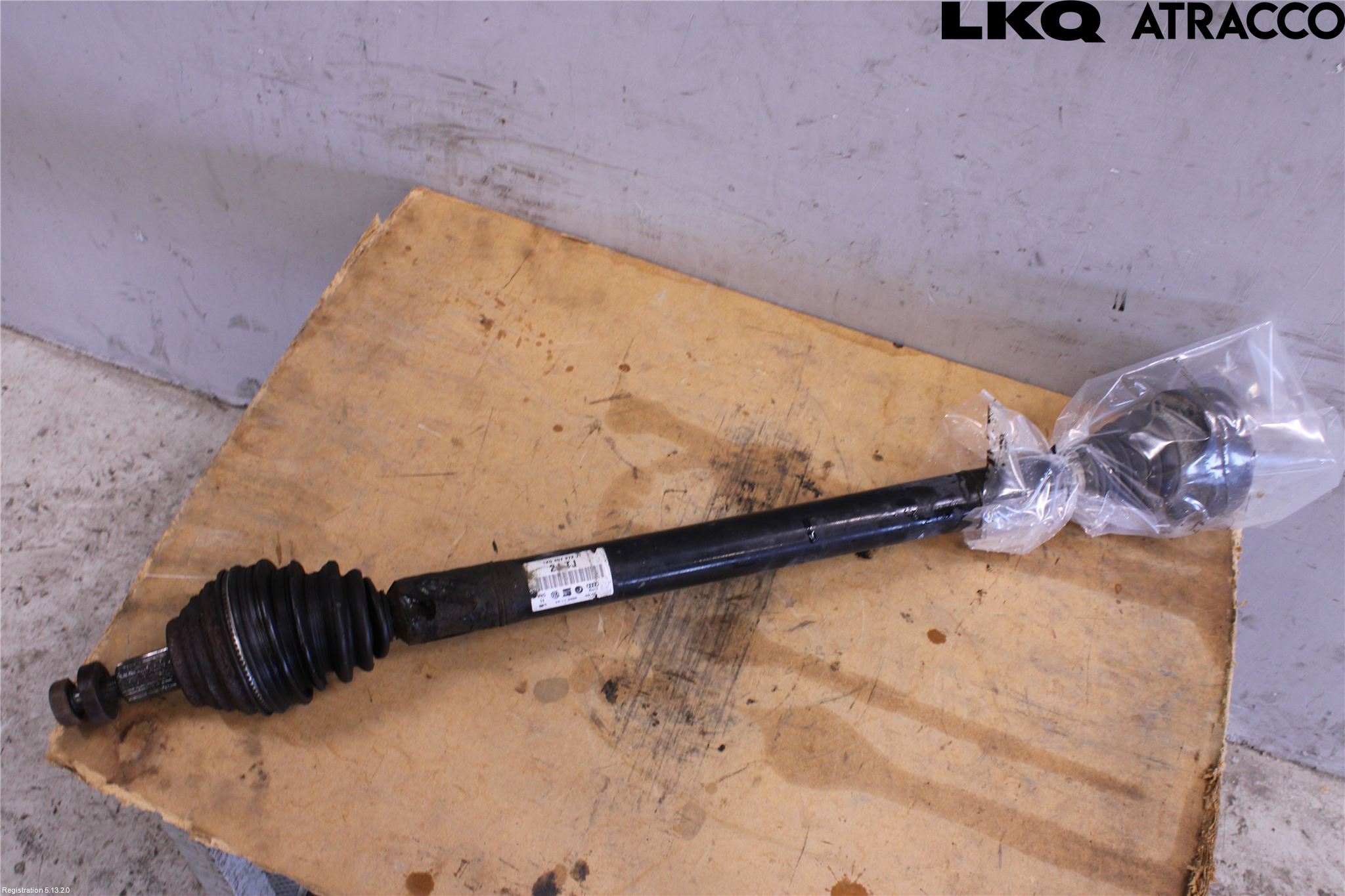 Volkswagen VW GOLF V 04-09 Drivaxel Fram Höger