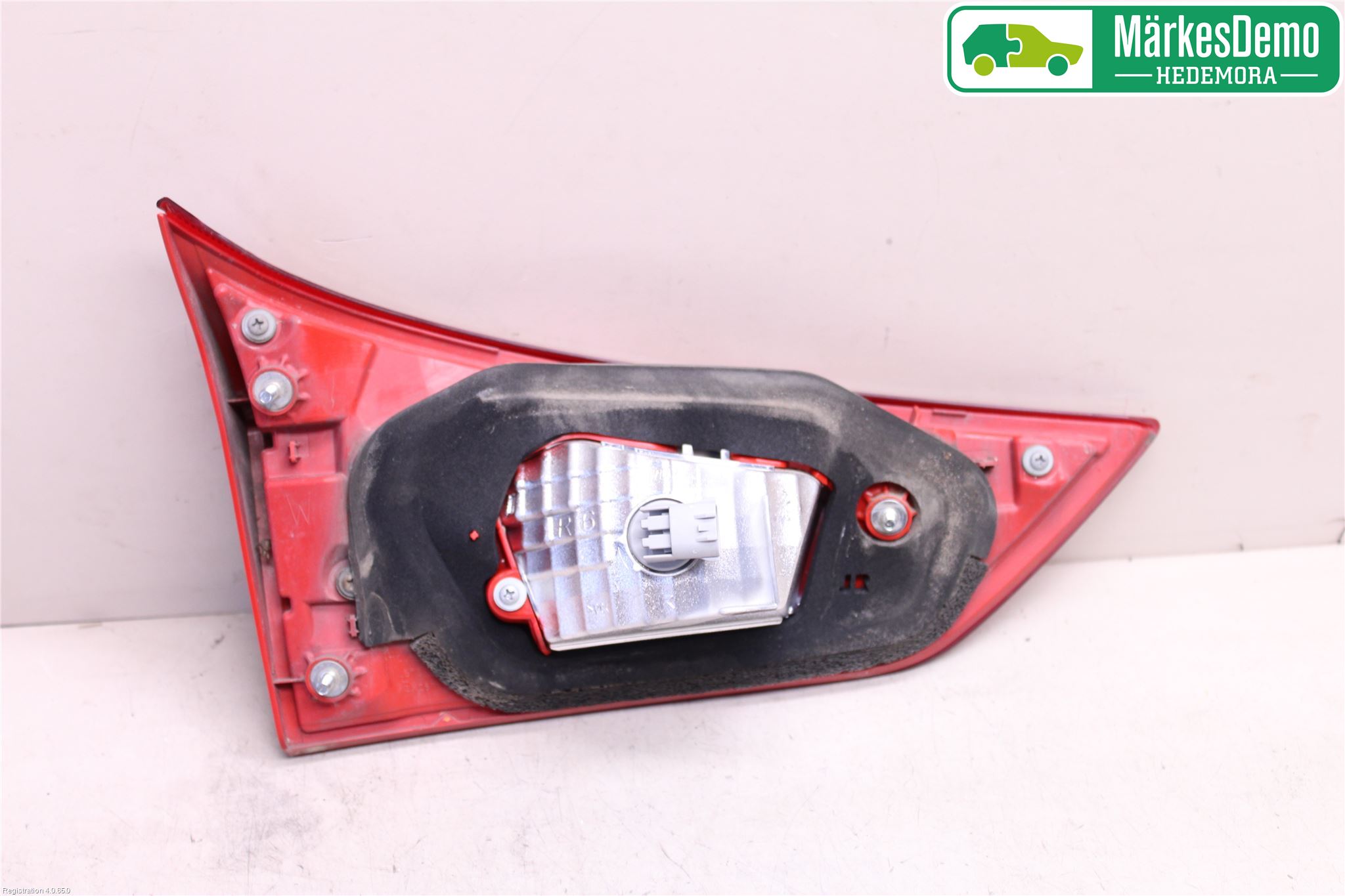 Toyota AURIS 13-19 Bakljus Lucka Hö