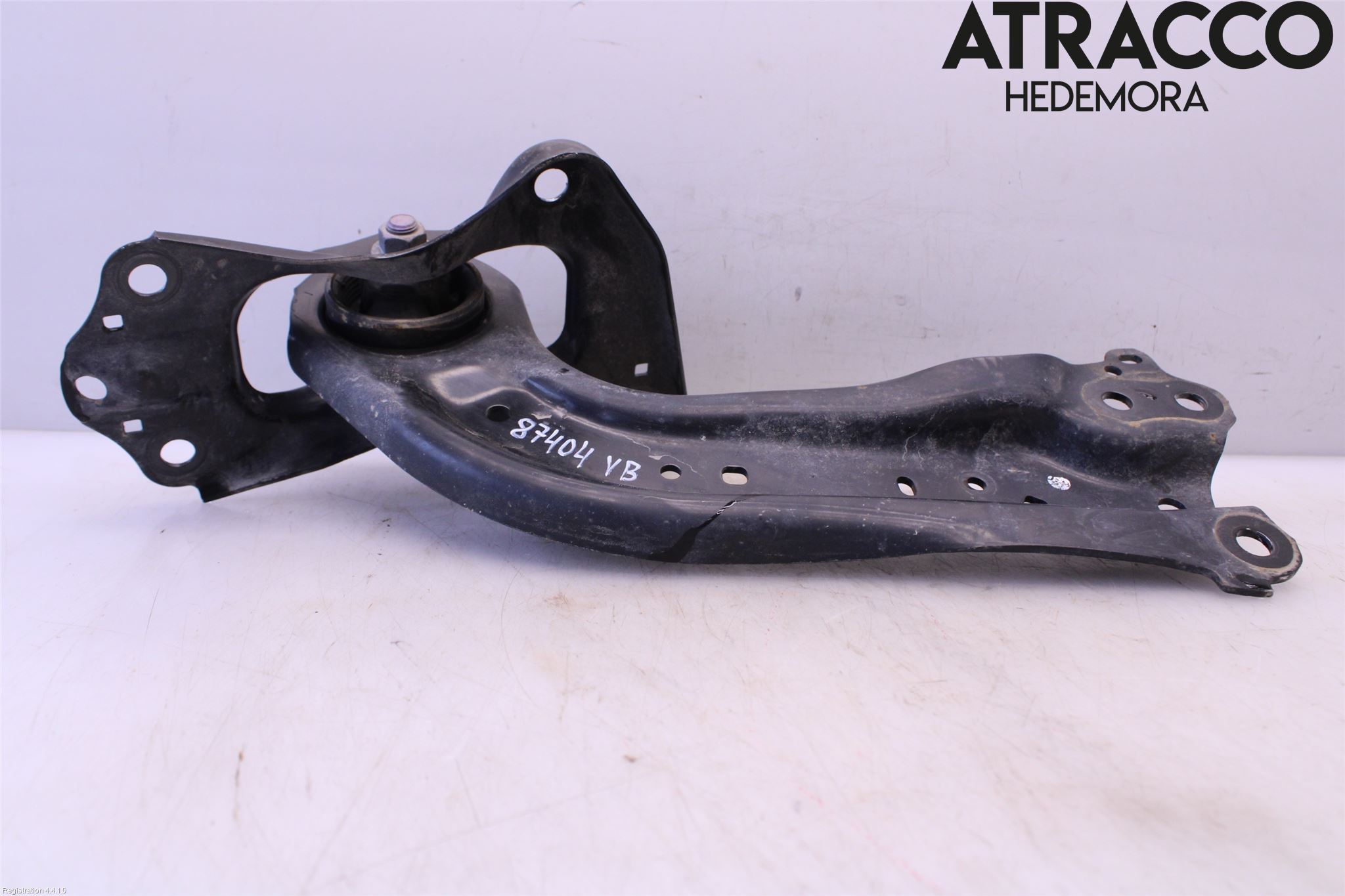 Toyota COROLLA CROSS XG10 22- Bärarm Bak Vänster