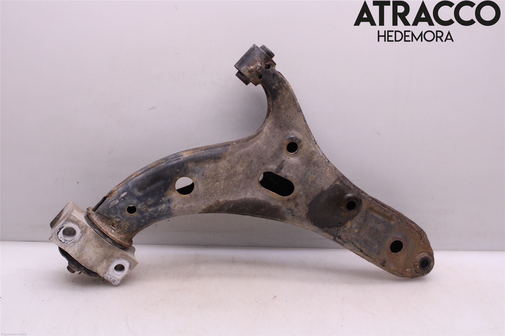 Subaru OUTBACK 15-20 Bärarm Fram Undre Vä