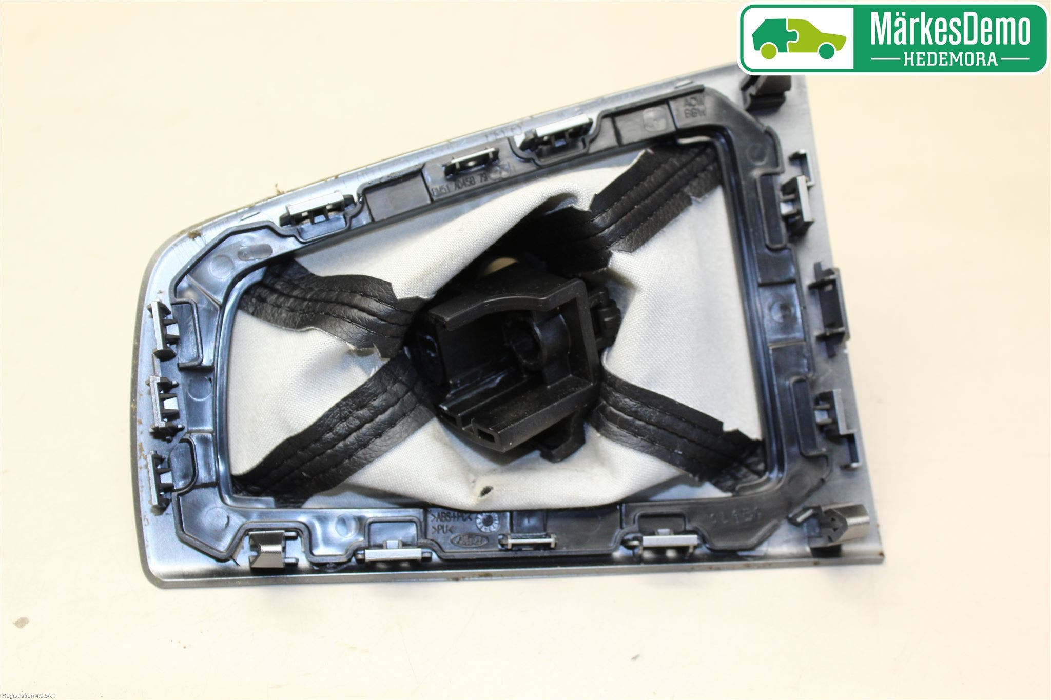 Ford FOCUS 11-14 Växelspaksdamask