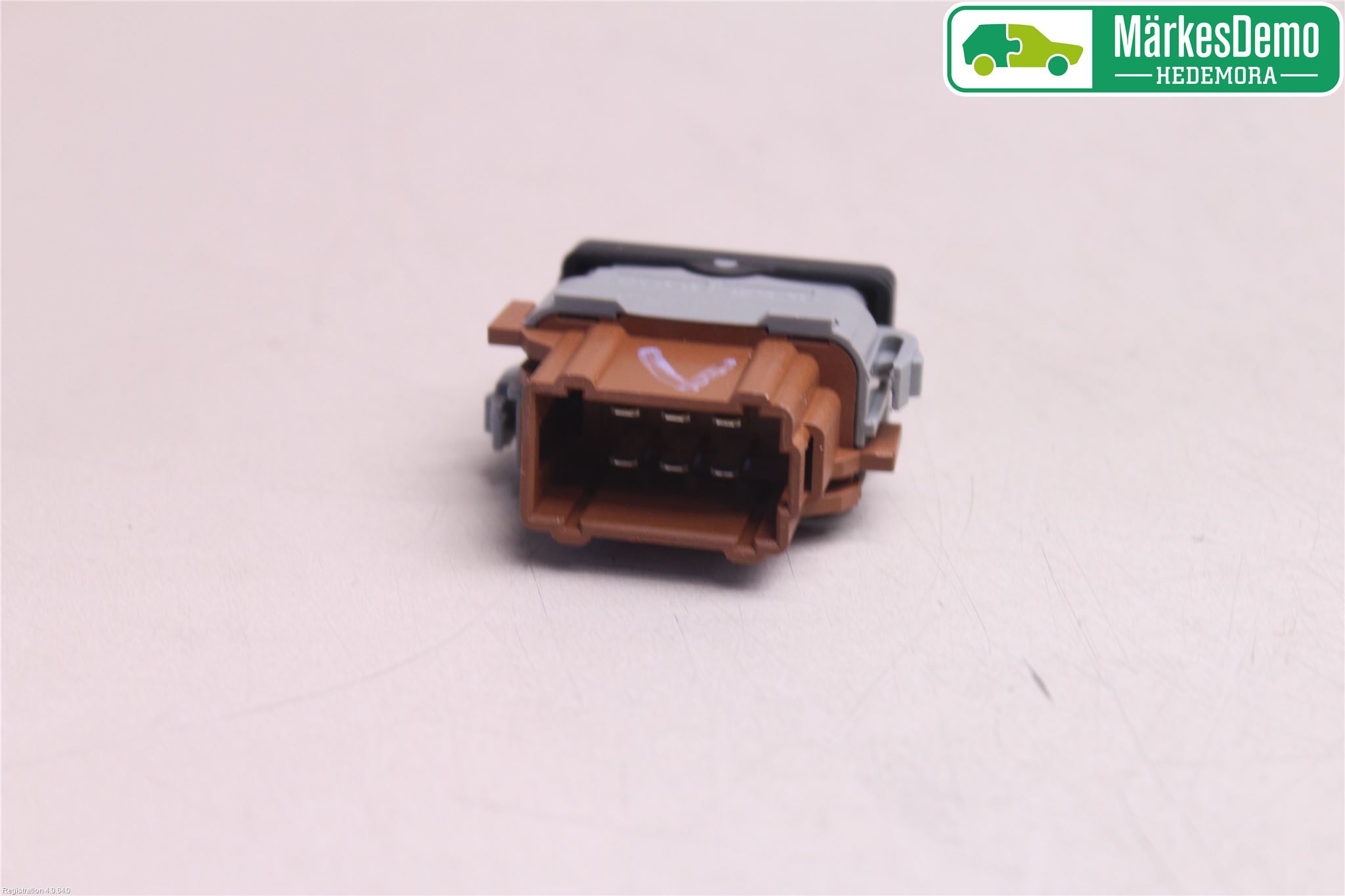 Nissan QASHQAI+2  10-14 Strömställare Stolvärme