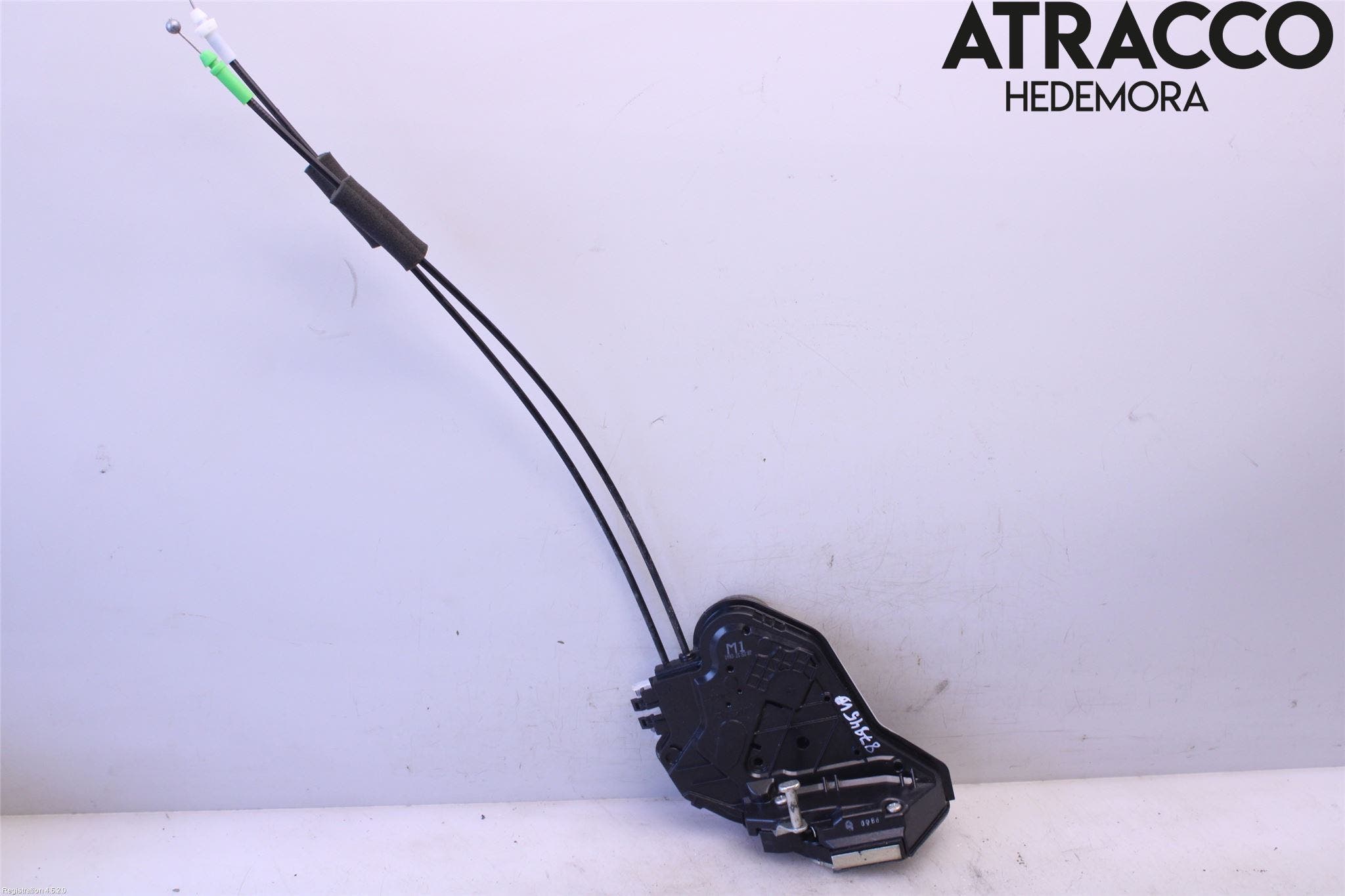 Toyota HILUX 16- Låskista-Dörrlås