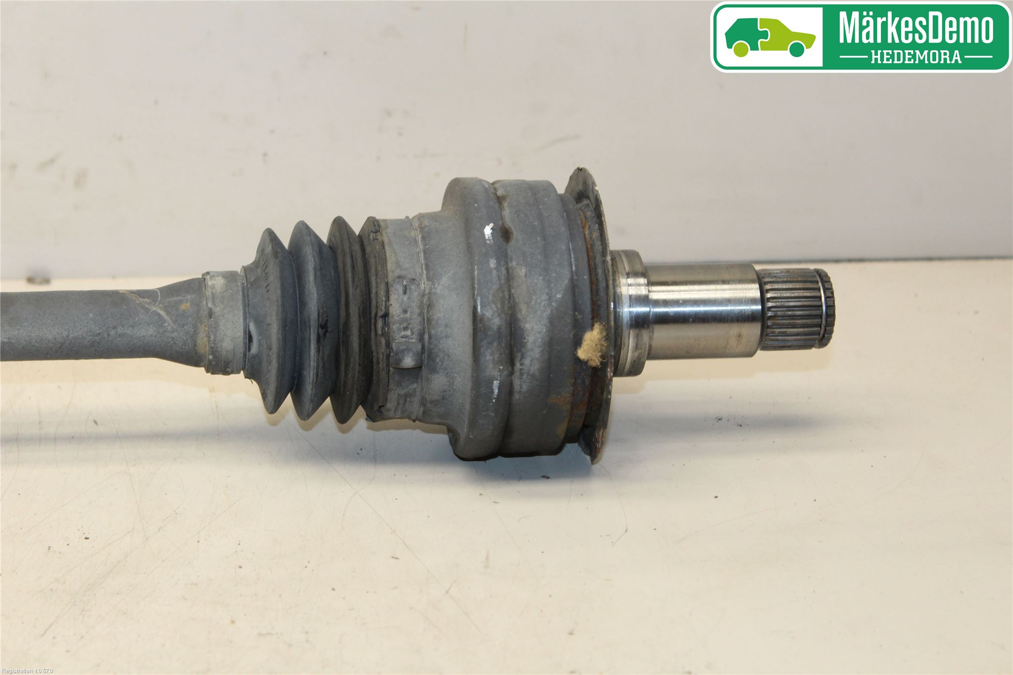 Mercedes-Benz MB E-KLASS (W212) 09-16 Drivaxel Bak Vänster