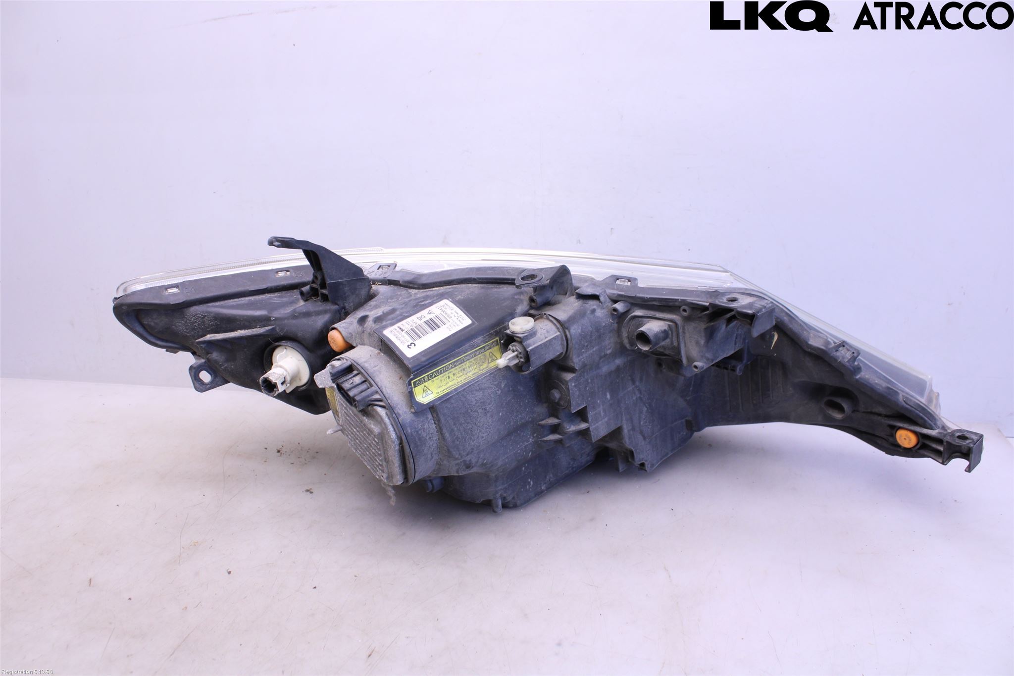 Toyota AURIS 13-19 Strålkastare Vänster