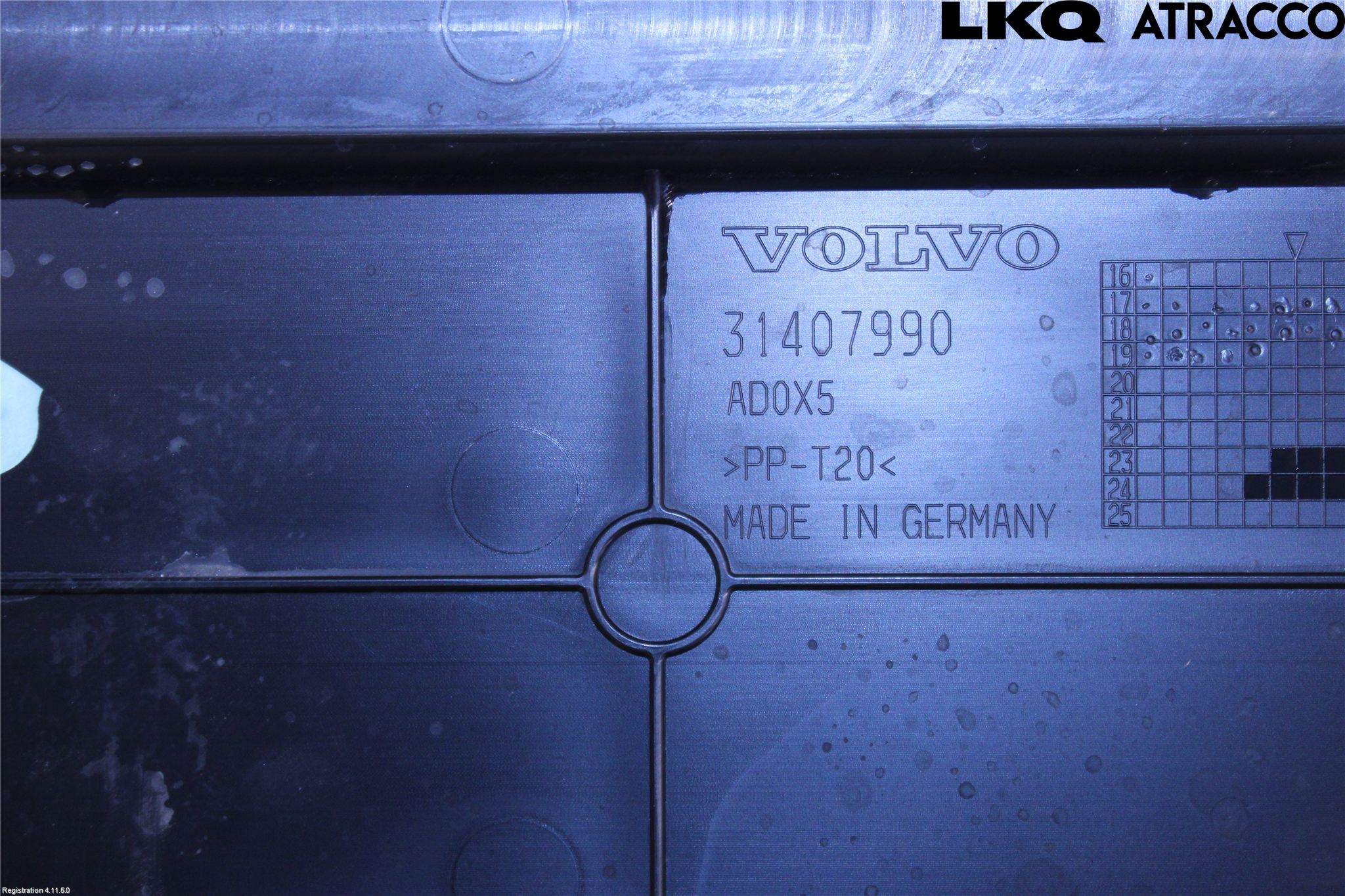 Volvo XC60 18- Täckplast Front