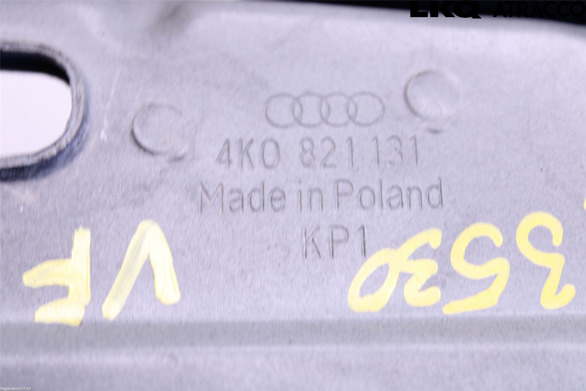 Audi A6 F2/C8 19- Skärmfäste Fram Vä