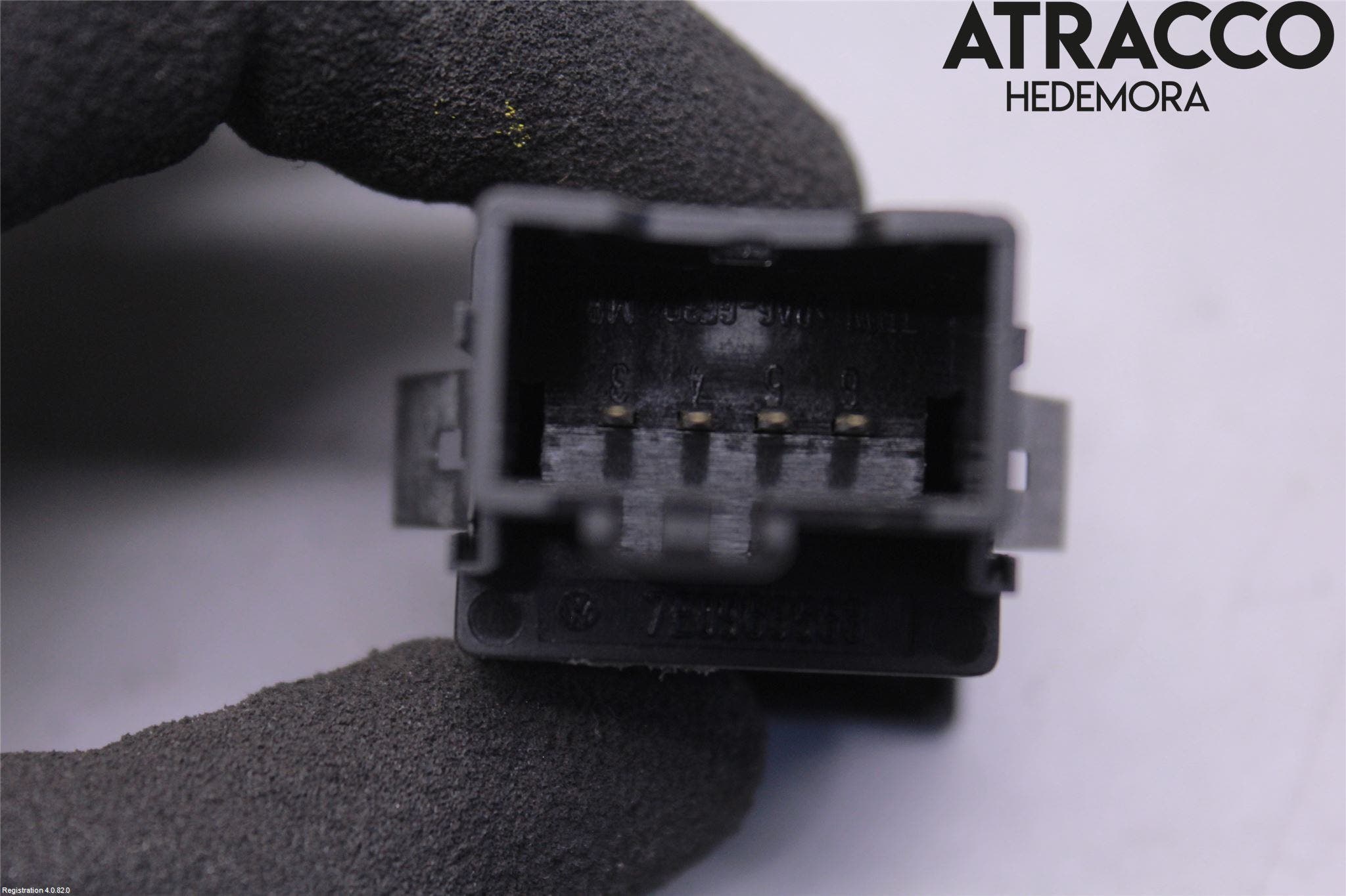 Volkswagen VW TRANSP/CARAVELLE (T5) 04-15 Strömställare Stolvärme