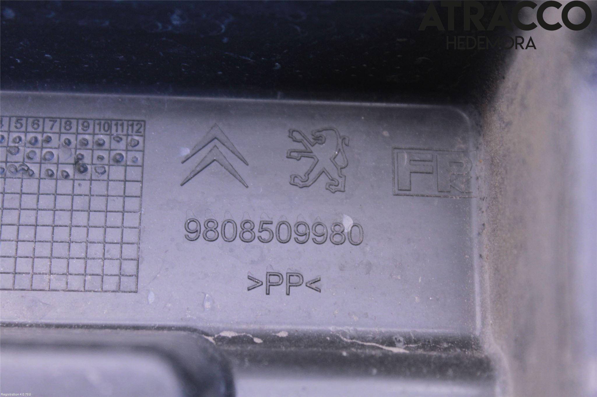 Citroen C4 GRAND PICASSO 14-18 Stötfångarfäste Bak Hö