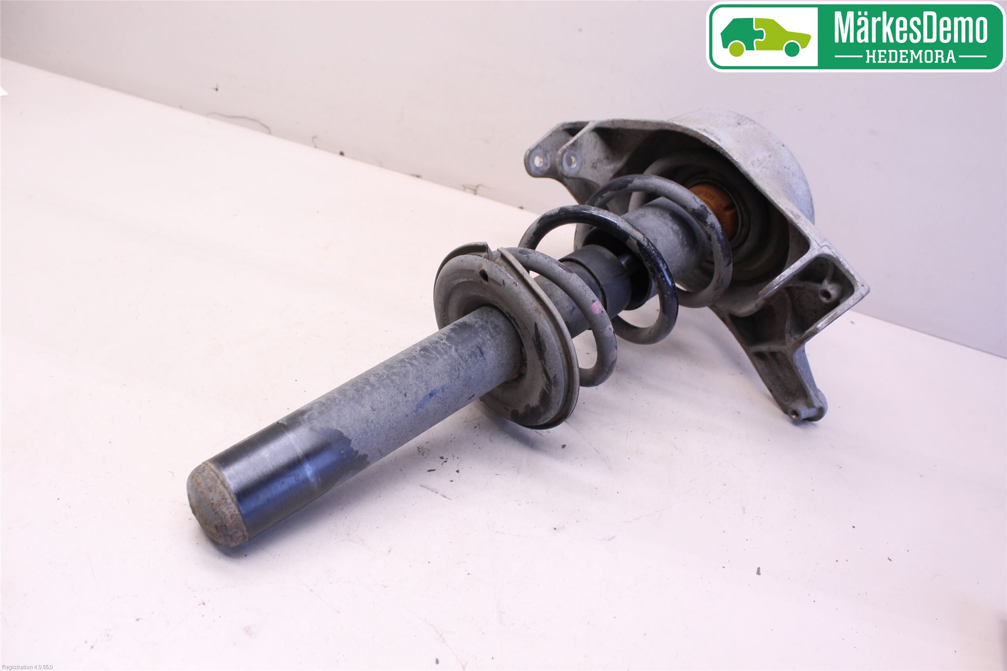 Audi A5 07-16 Fjäderben Fram Vänster