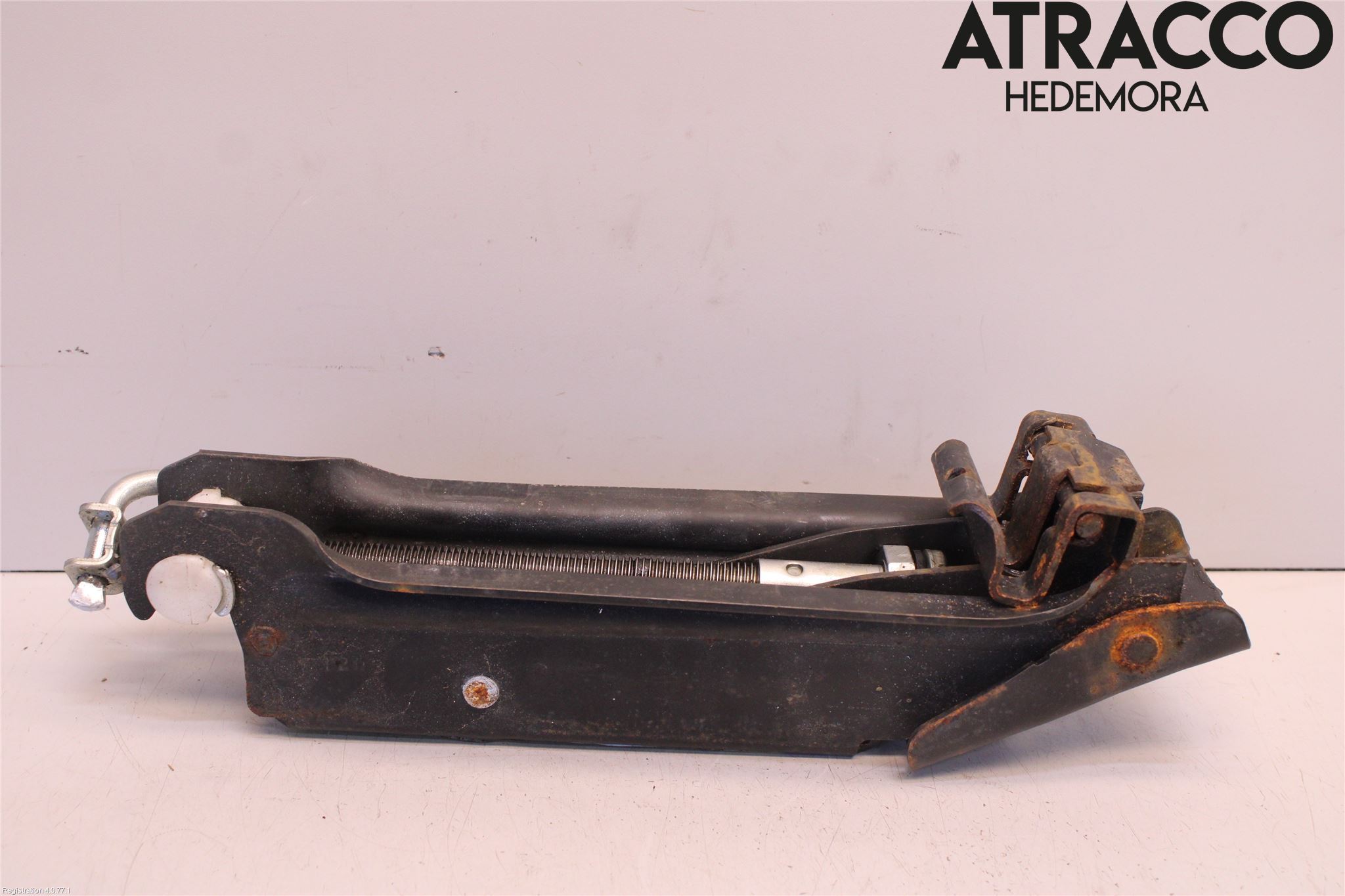 Volkswagen VW GOLF V 04-09 Domkraft