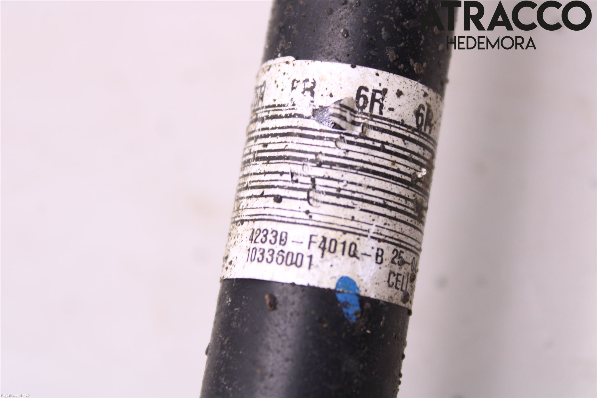 Toyota C-HR 16-23 Drivaxel Bak Höger