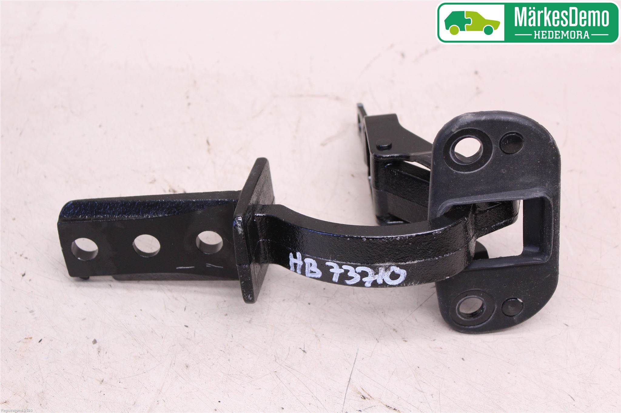 Volvo V70 14-16 Bakluckegångjärn Hö