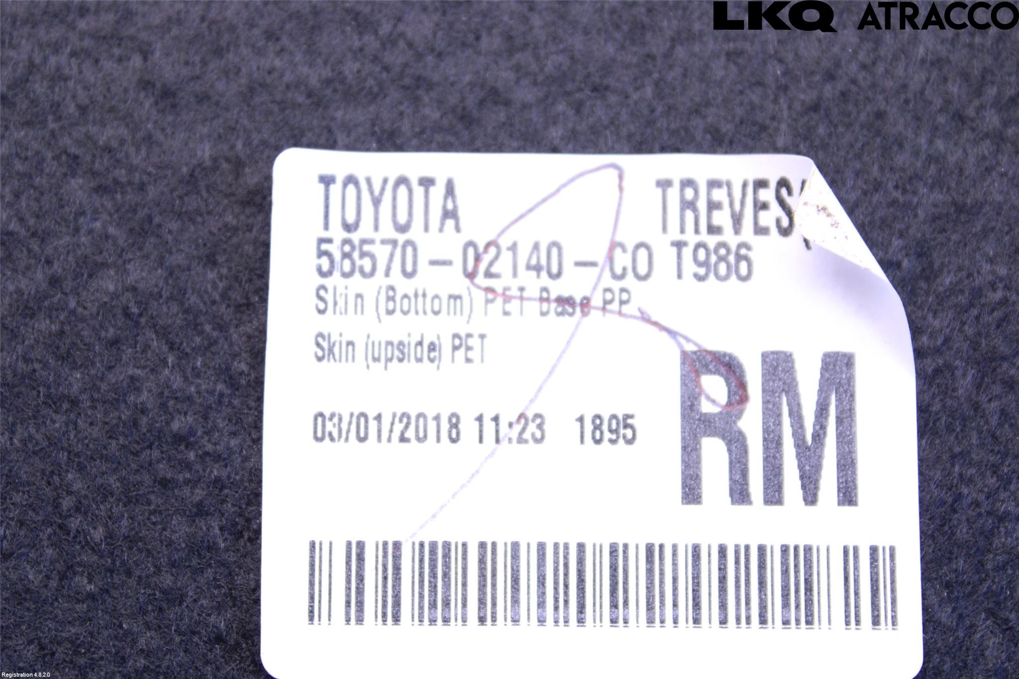 Toyota AURIS 13-19 Inrbagagerumklädsel-Golv