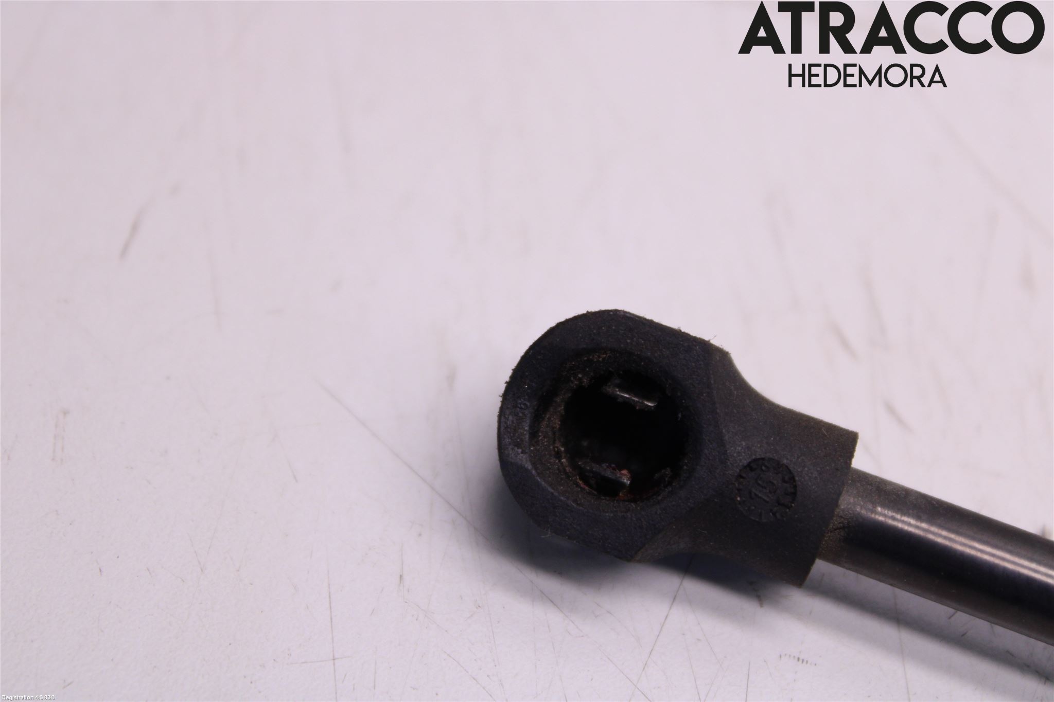 Dacia SANDERO/STEPWAY 13-20 Gasfjäder Motorhuv