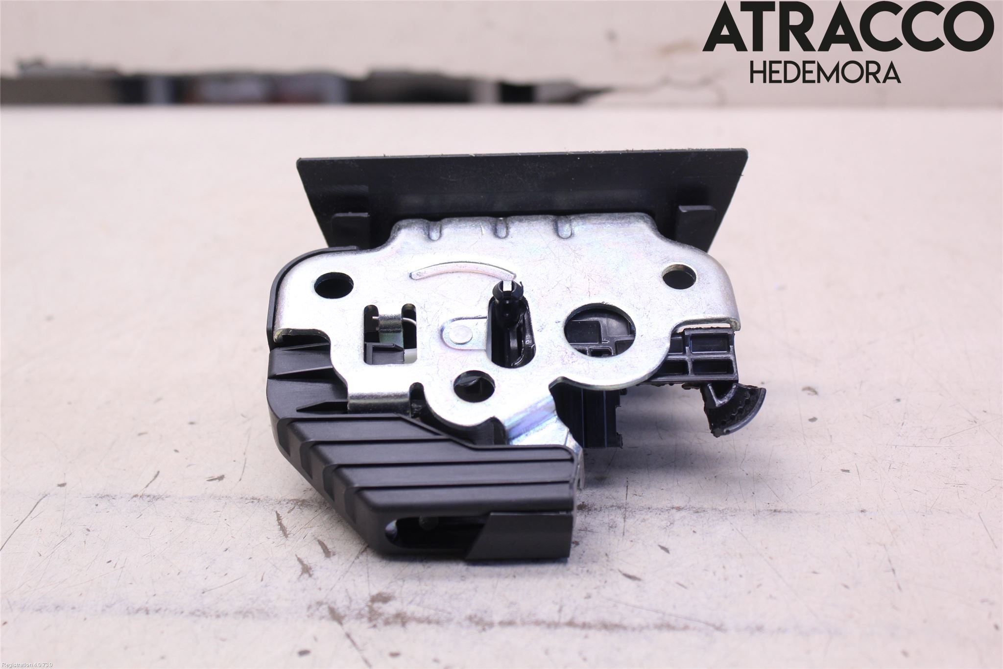 Audi A4 ALLROAD 09-16 Låskista Baklucka