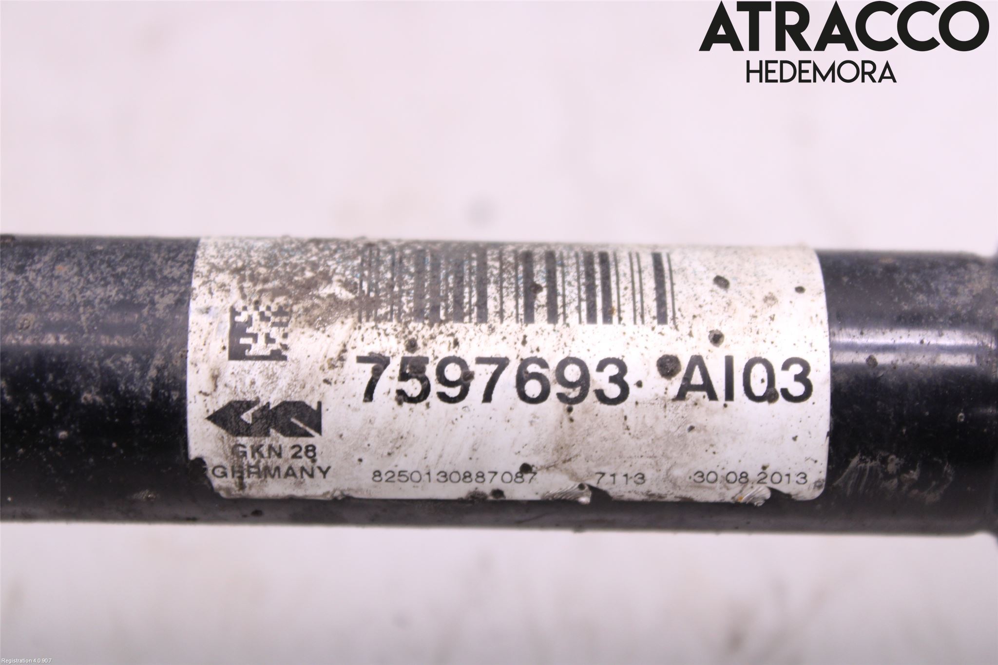 BMW 1 F20/F21 11-19 Drivaxel Fram Vänster