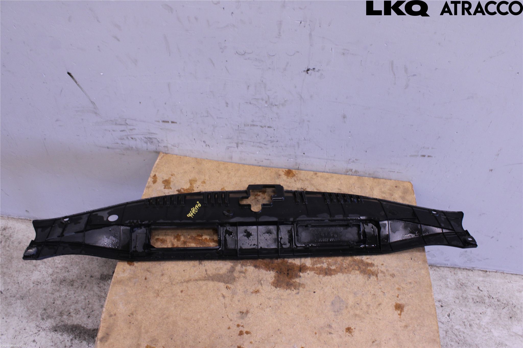 Toyota CAMRY 19-24 Täckplast Front