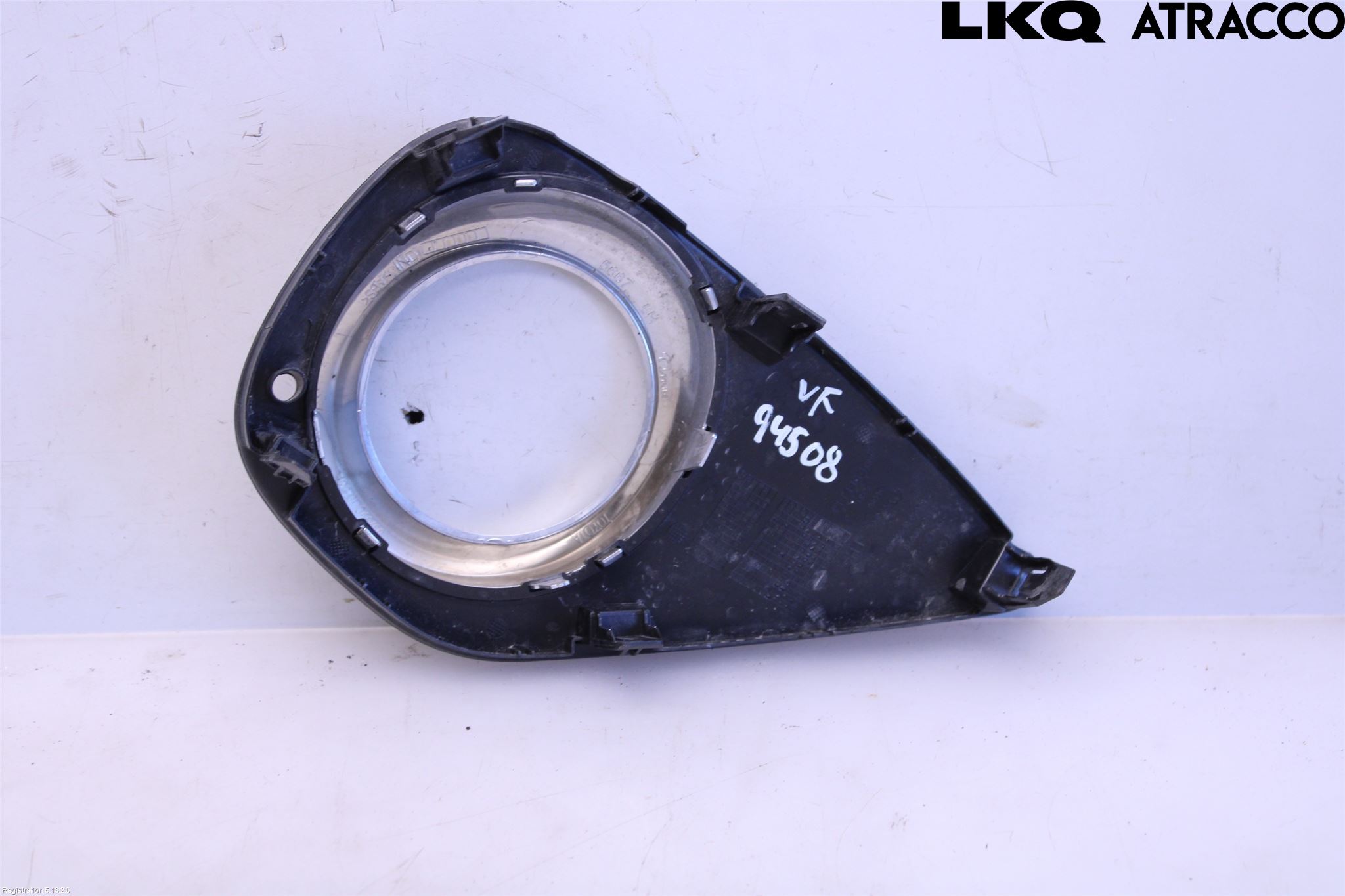 Toyota YARIS XP130 15-20 Dimljussarg Fram