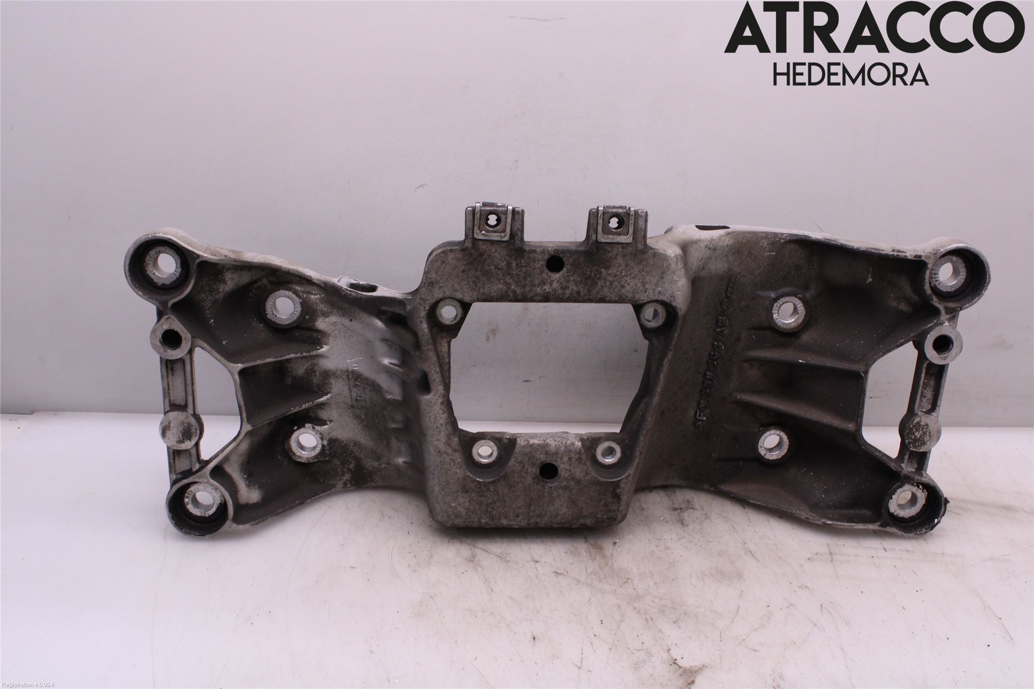 Audi A6/S6     05-11 Växellådsbalk