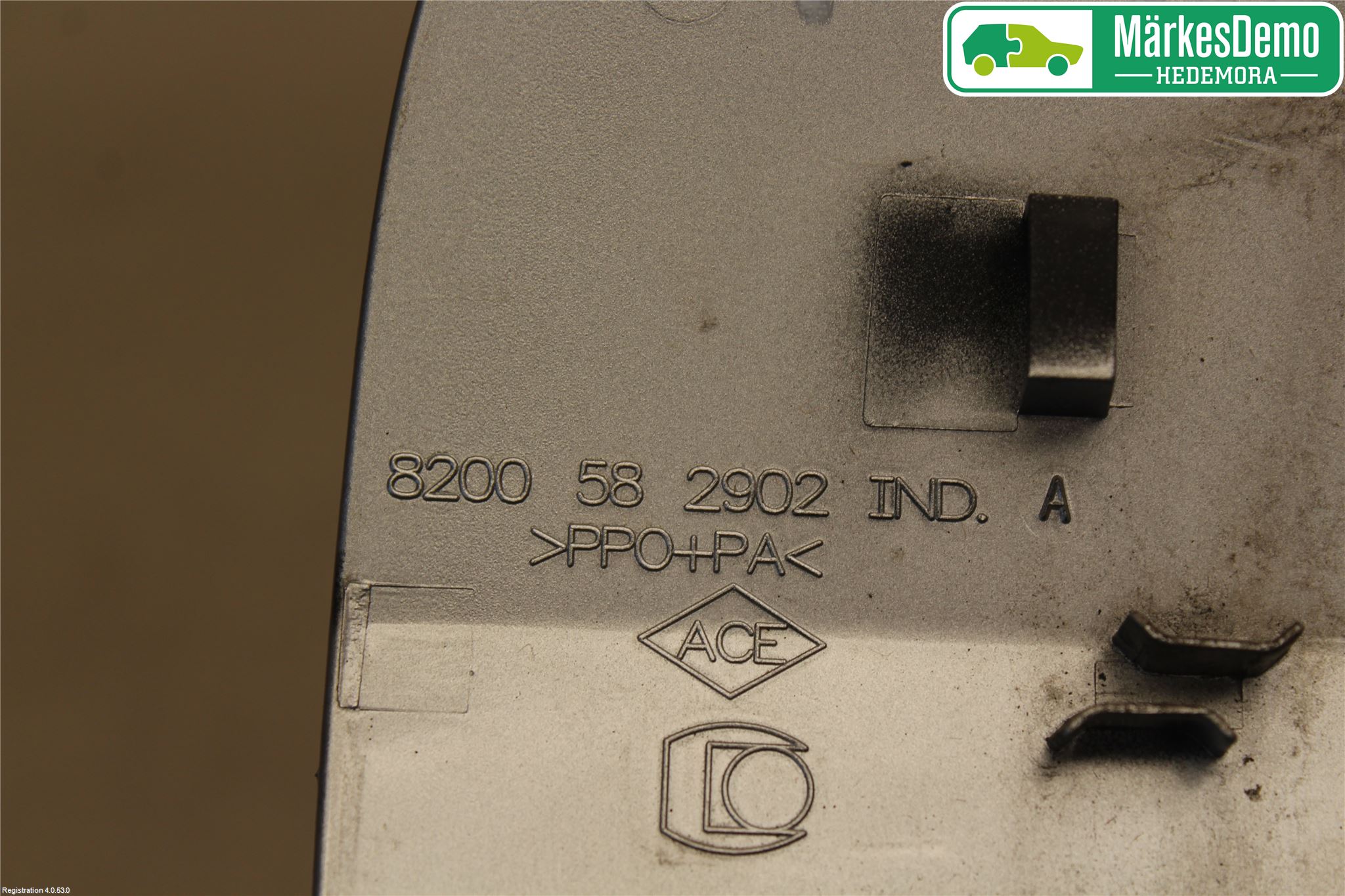 Renault CLIO III  06-09 Tanklucka