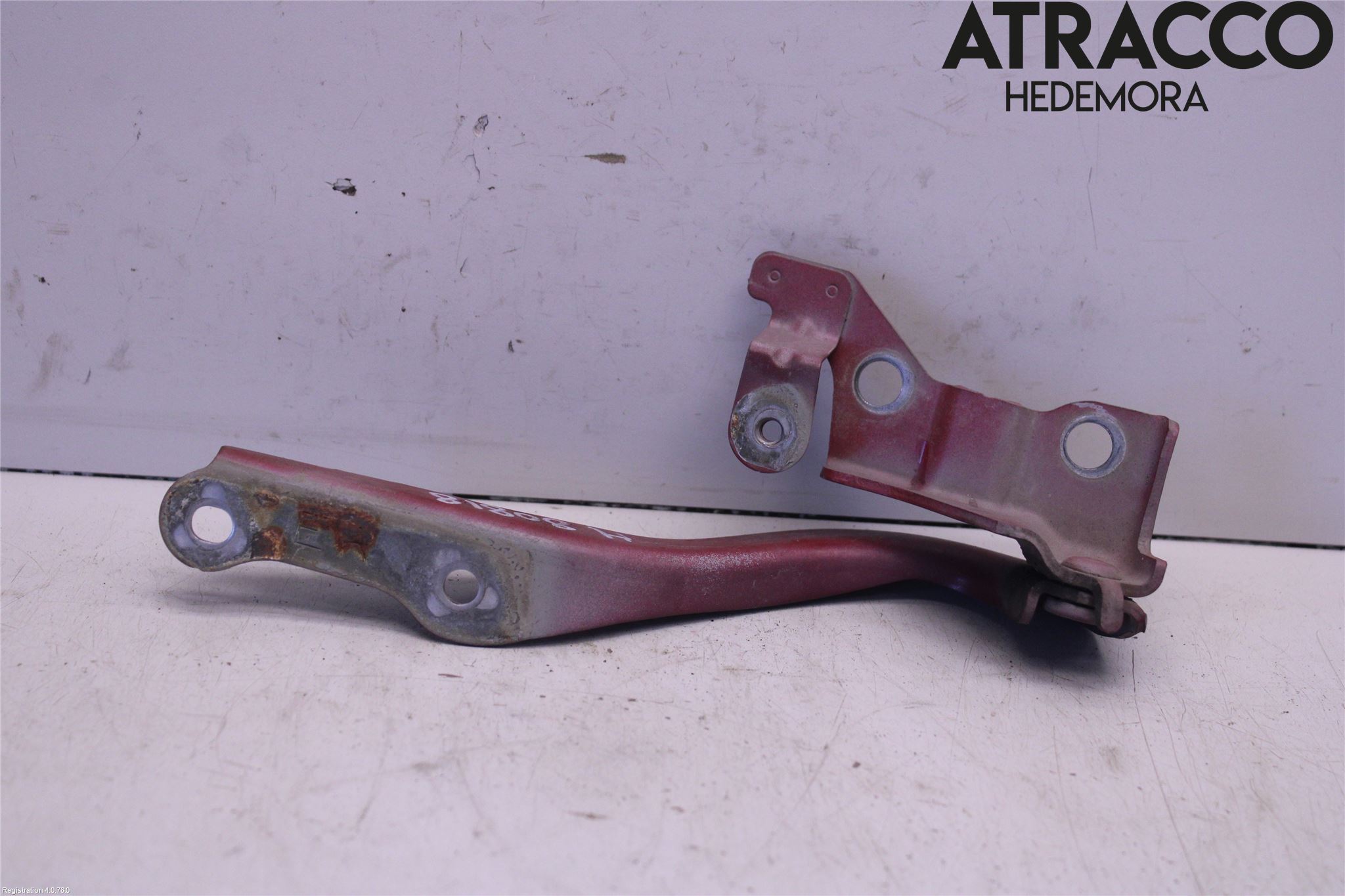 Subaru OUTBACK 10-15 Huvgångjärn