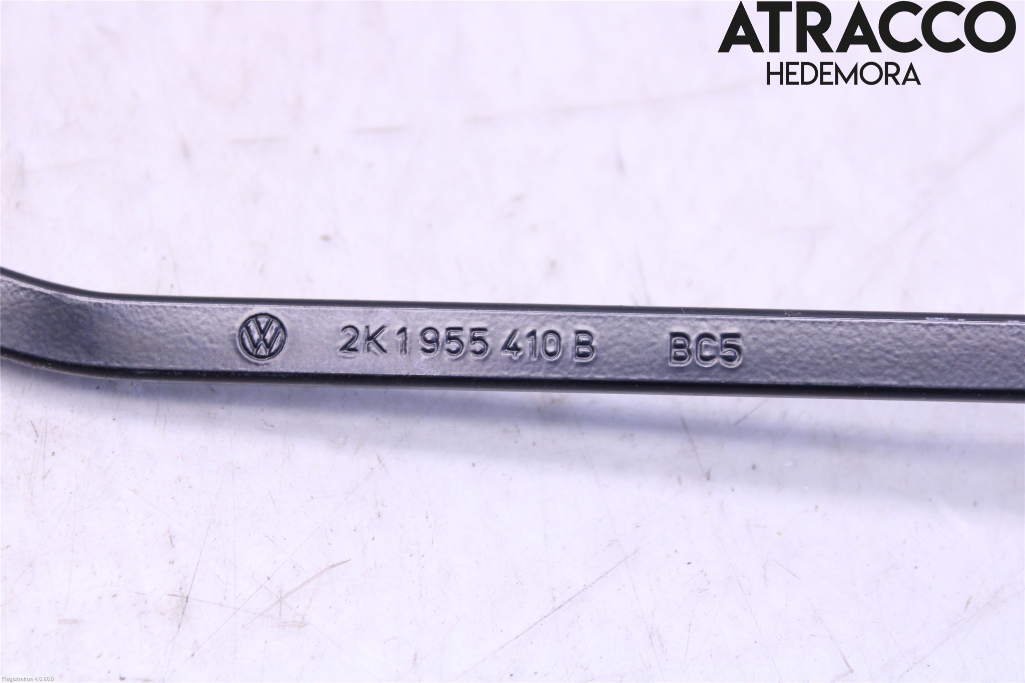 Volkswagen VW TOURAN 10-15 Torkararm Armar Vindruta