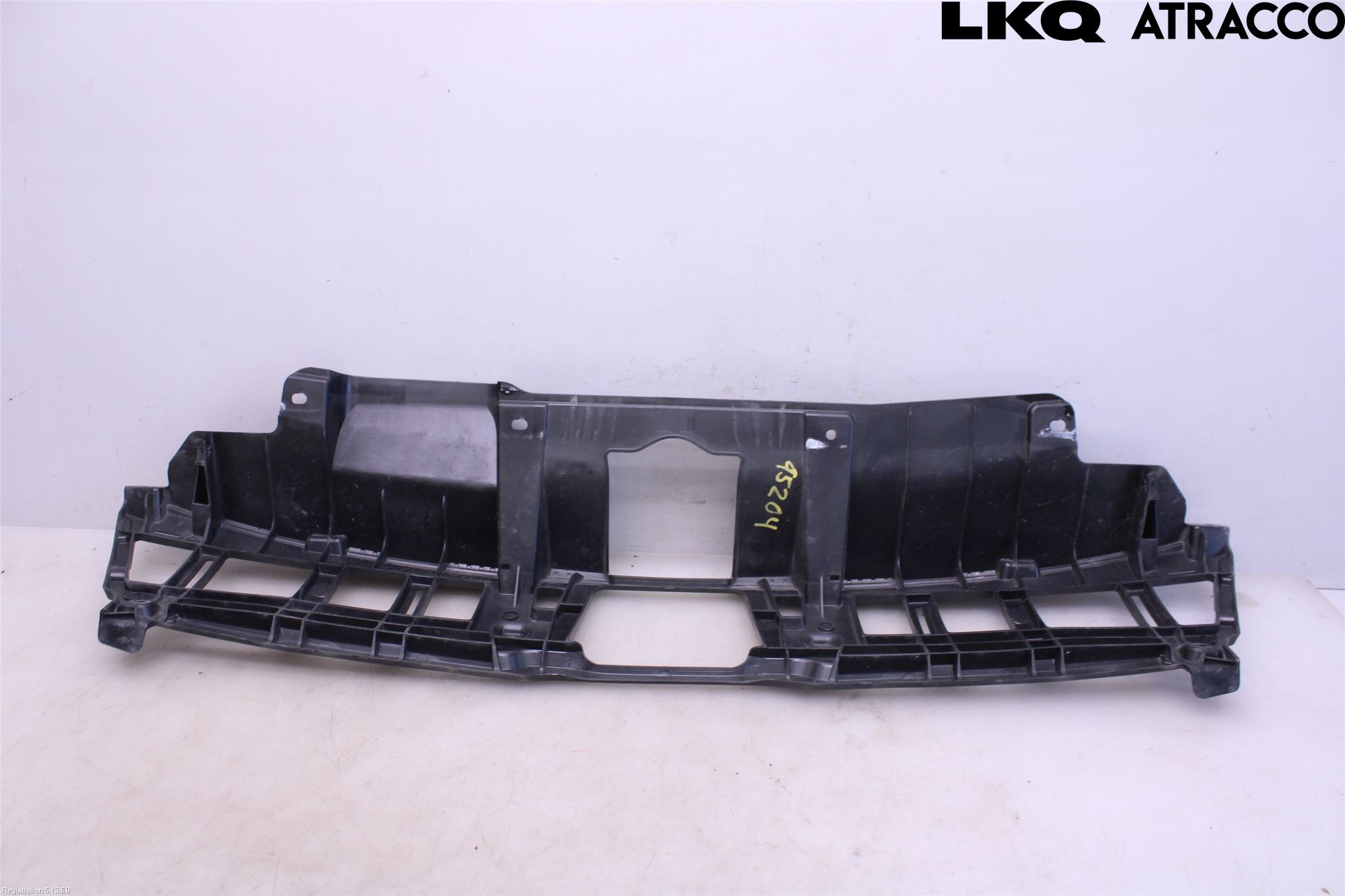 Suzuki VITARA 15- Täckplast Front
