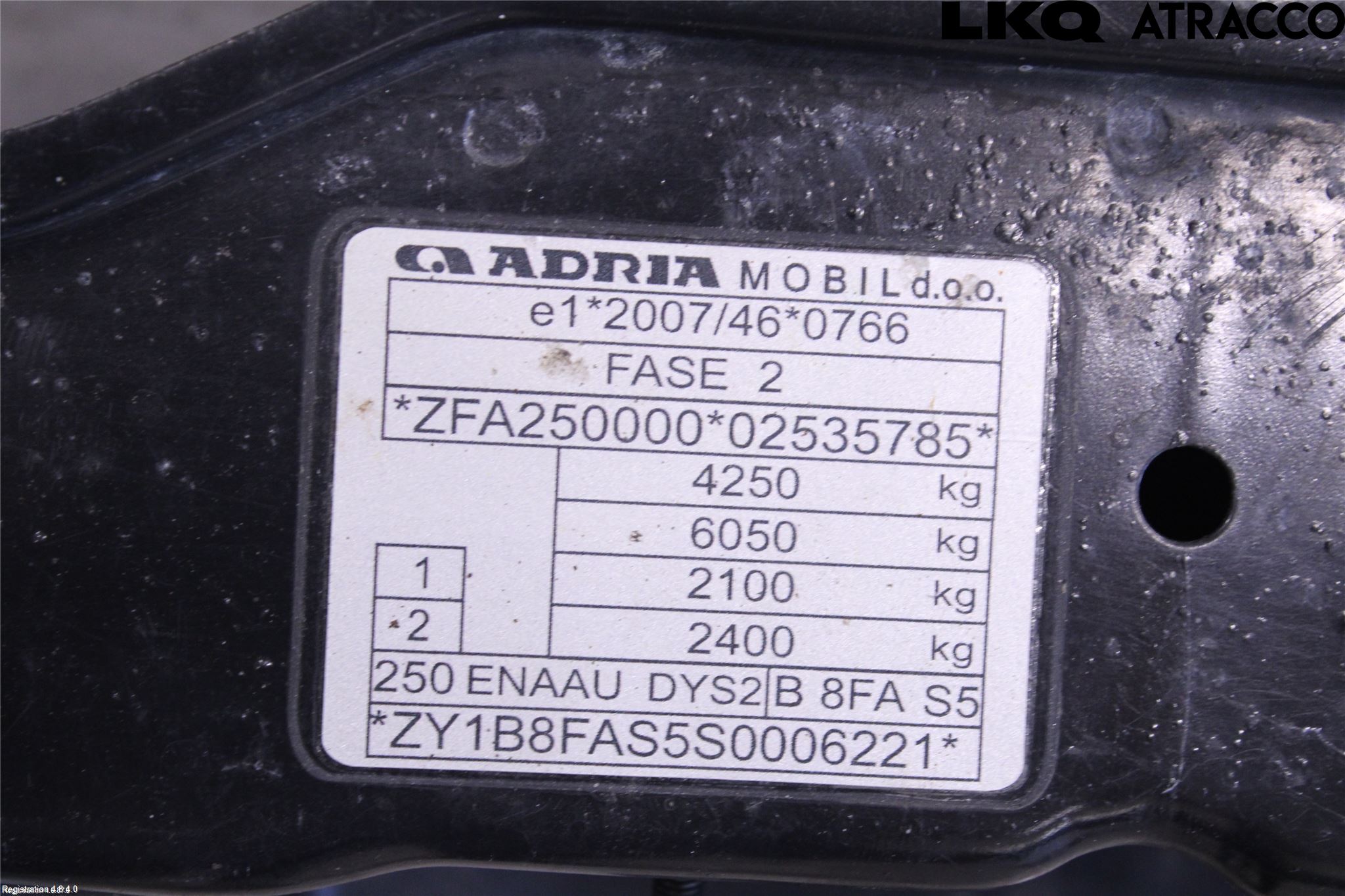 Husbil, husvagn HUSBIL ADRIA Front Huvlåsplåt-Balk