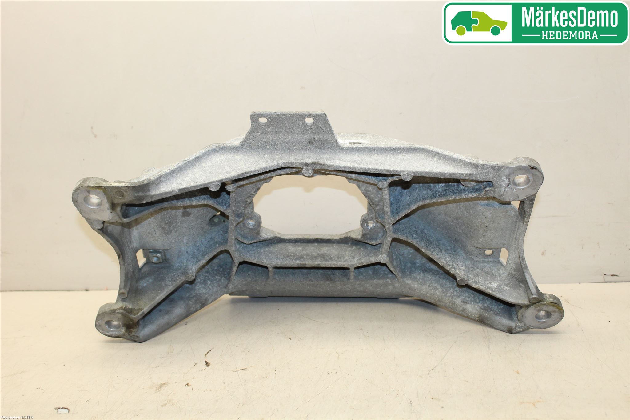 Audi A6/S6 4G 11-18 Växellådsbalk