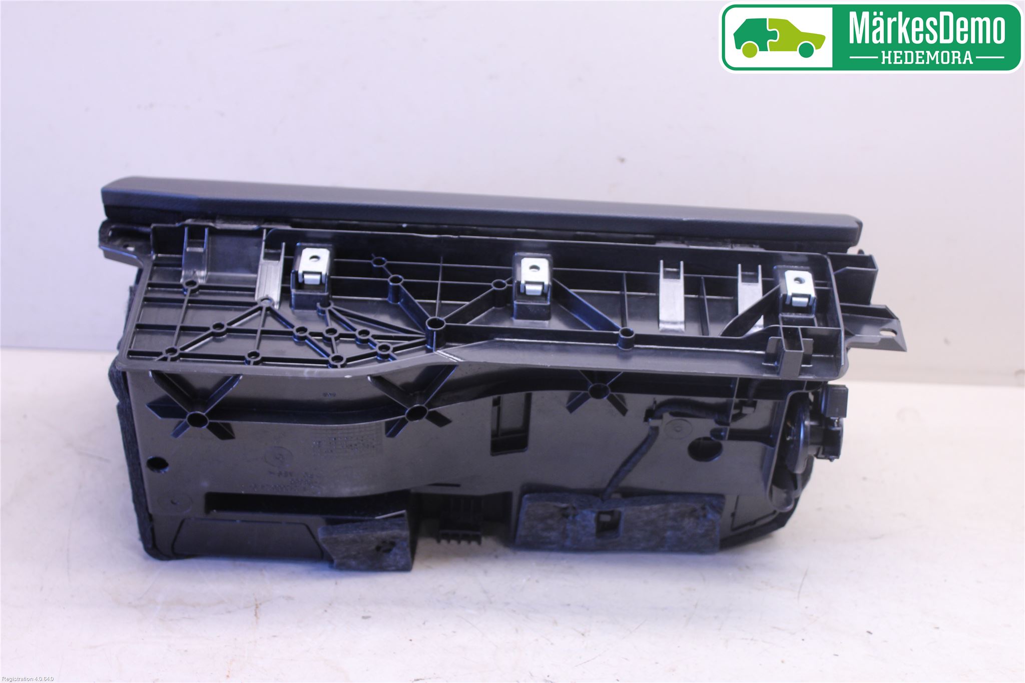 Mercedes-Benz MB E-KLASS (W212) 09-16 Handskfack