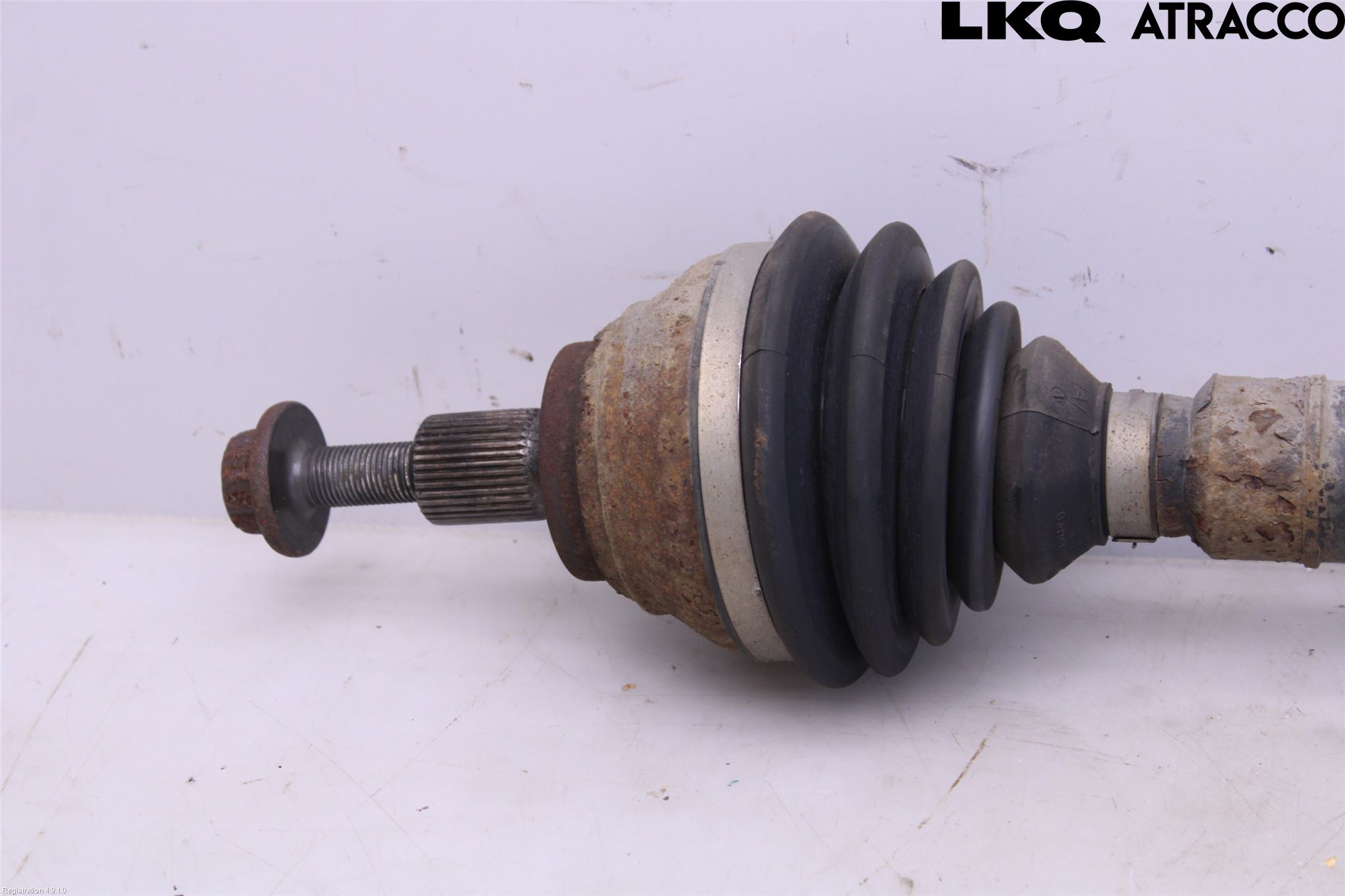 Volkswagen VW CADDY 11-15 Drivaxel Fram Höger