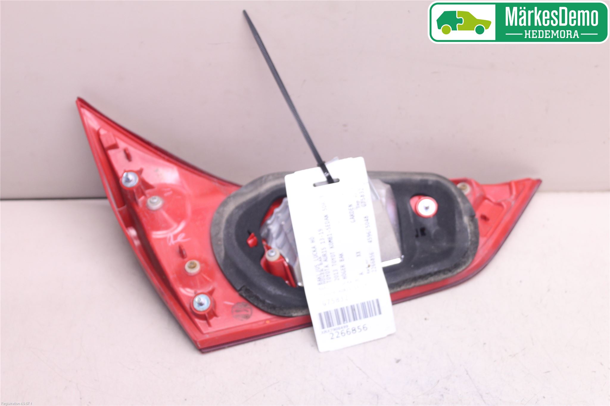 Toyota AURIS 13-19 Bakljus Lucka Hö