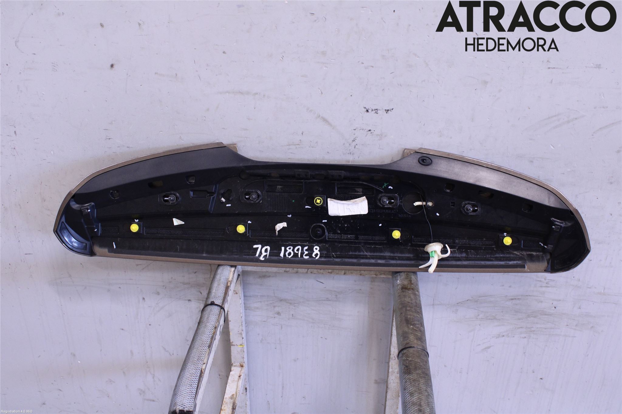Volvo V60 CROSS COUNTRY 16-18 Spoiler Baklucka