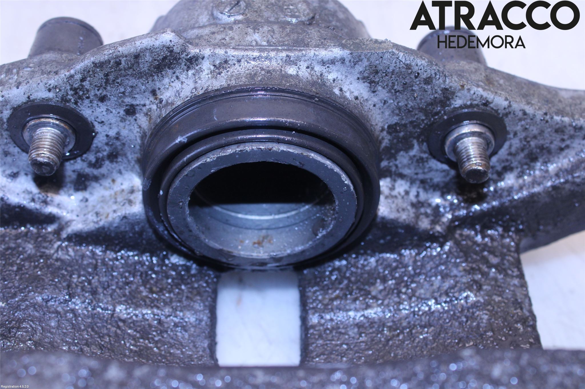 BMW 5 F10/F11/F18 09-17 Bromsok Fram Höger