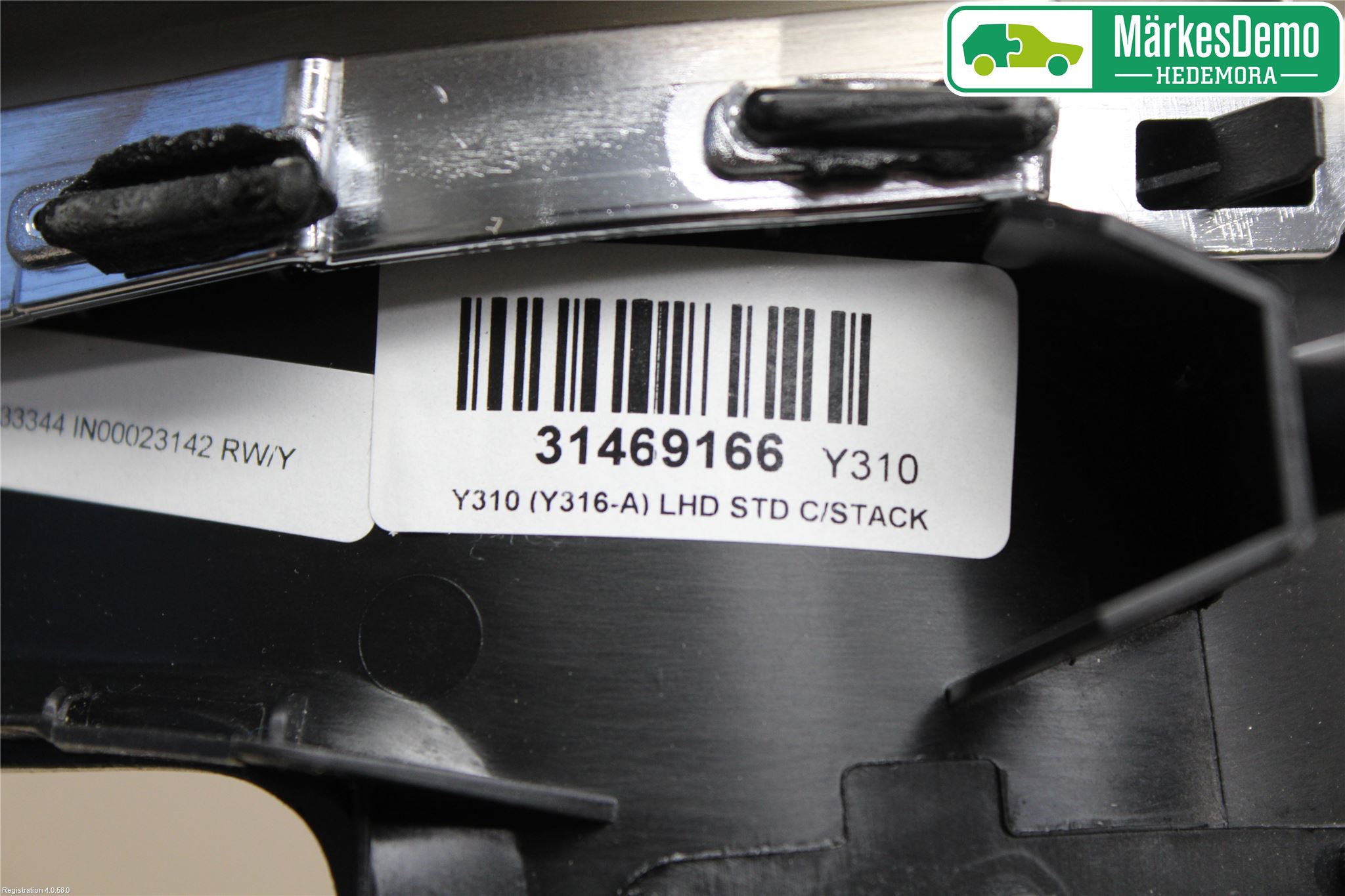 Volvo XC60 14-17 Instrumentkonsoll Mitt