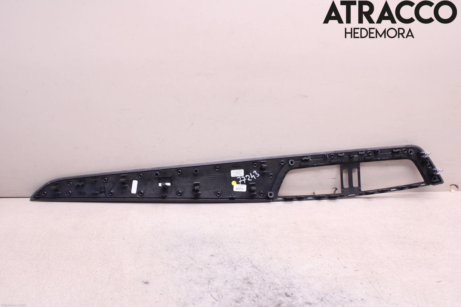 Mercedes-Benz MB C-KLASS (W204) 07-15 Instrumentbräda Inlägg-Dekorlist