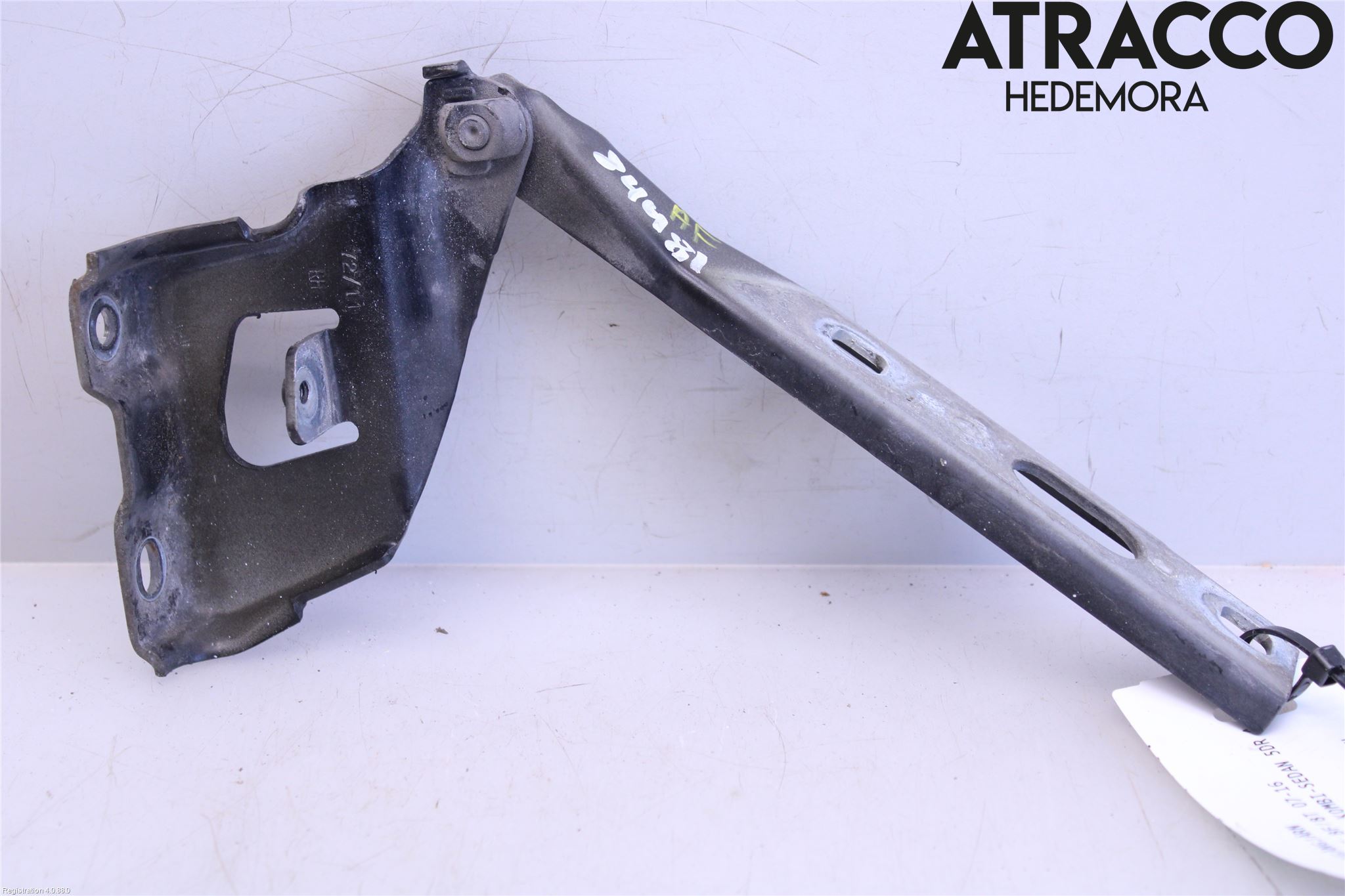 Audi A5 07-16 Huvgångjärn