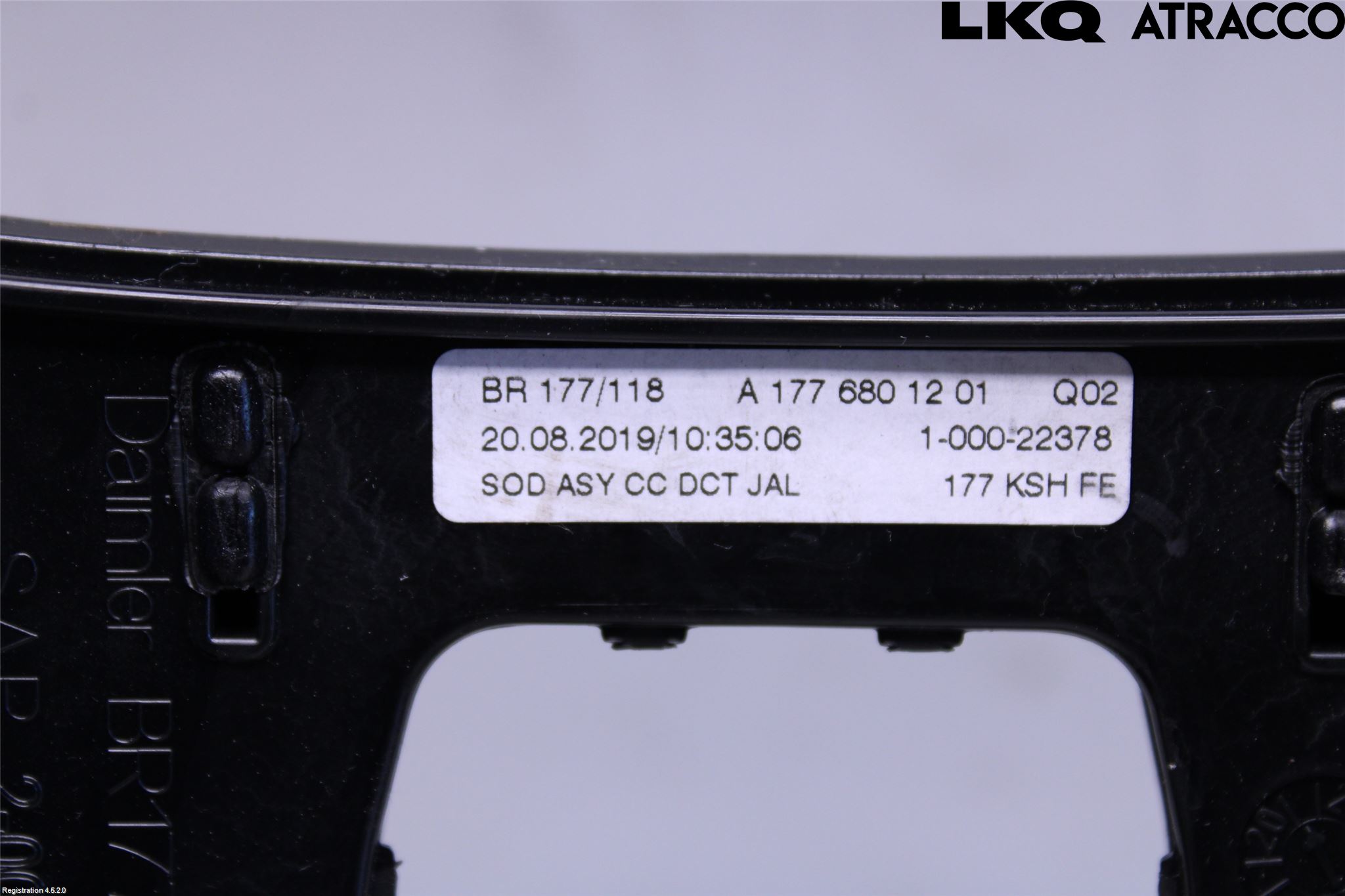 Mercedes-Benz MB CLA-KLASS (C118/X118) 19- Instrumentkonsoll Mitt