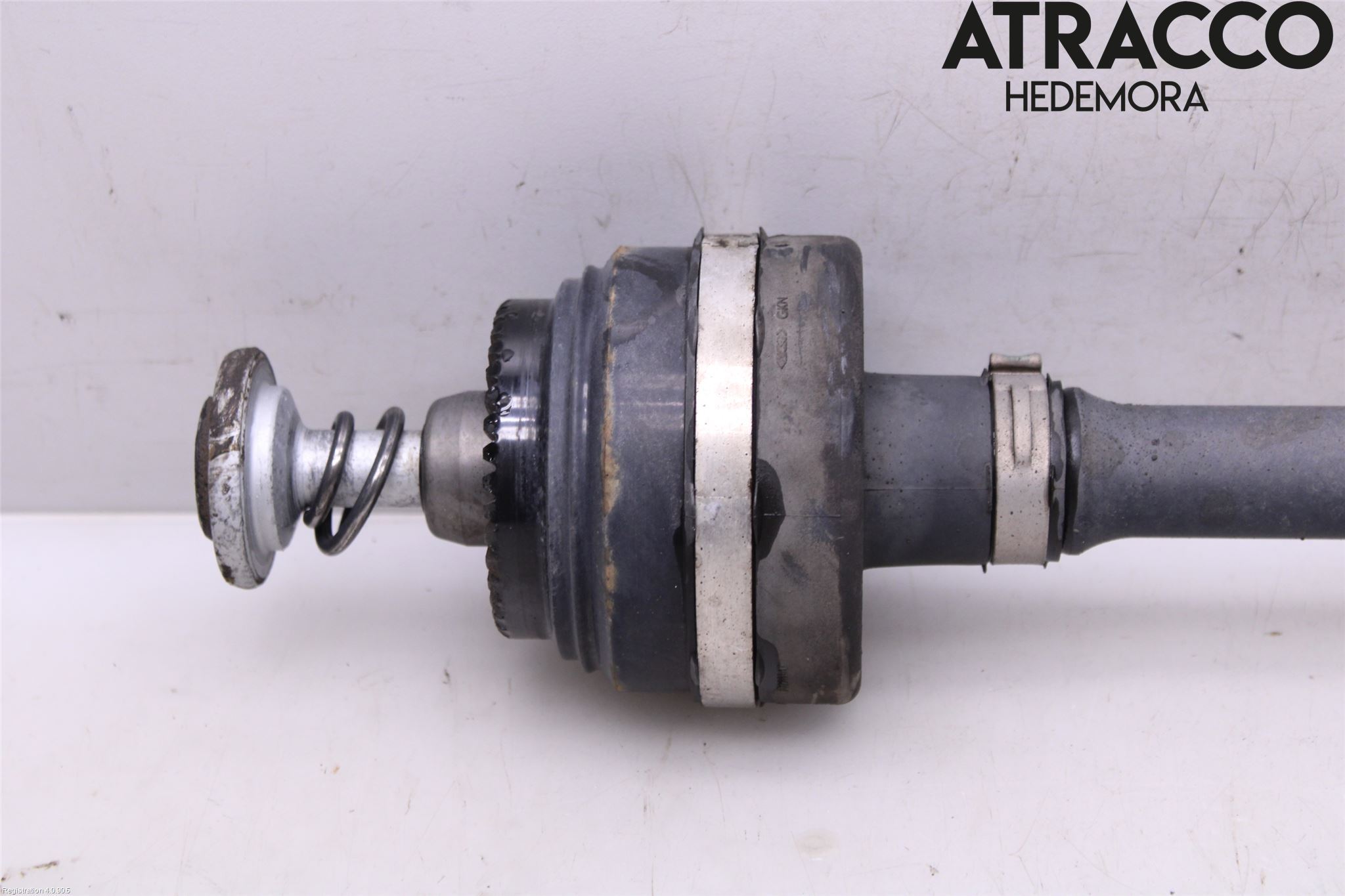 BMW 5 G30/G31/F90 17-23 Drivaxel Bak Höger