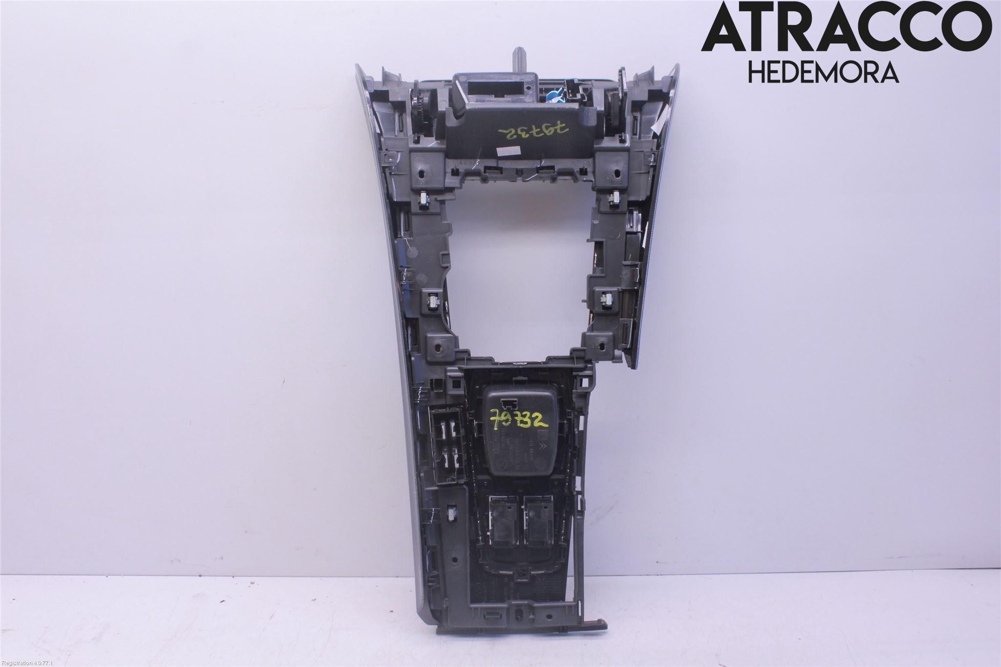 Peugeot 508 11-18 Instrumentkonsoll Mitt